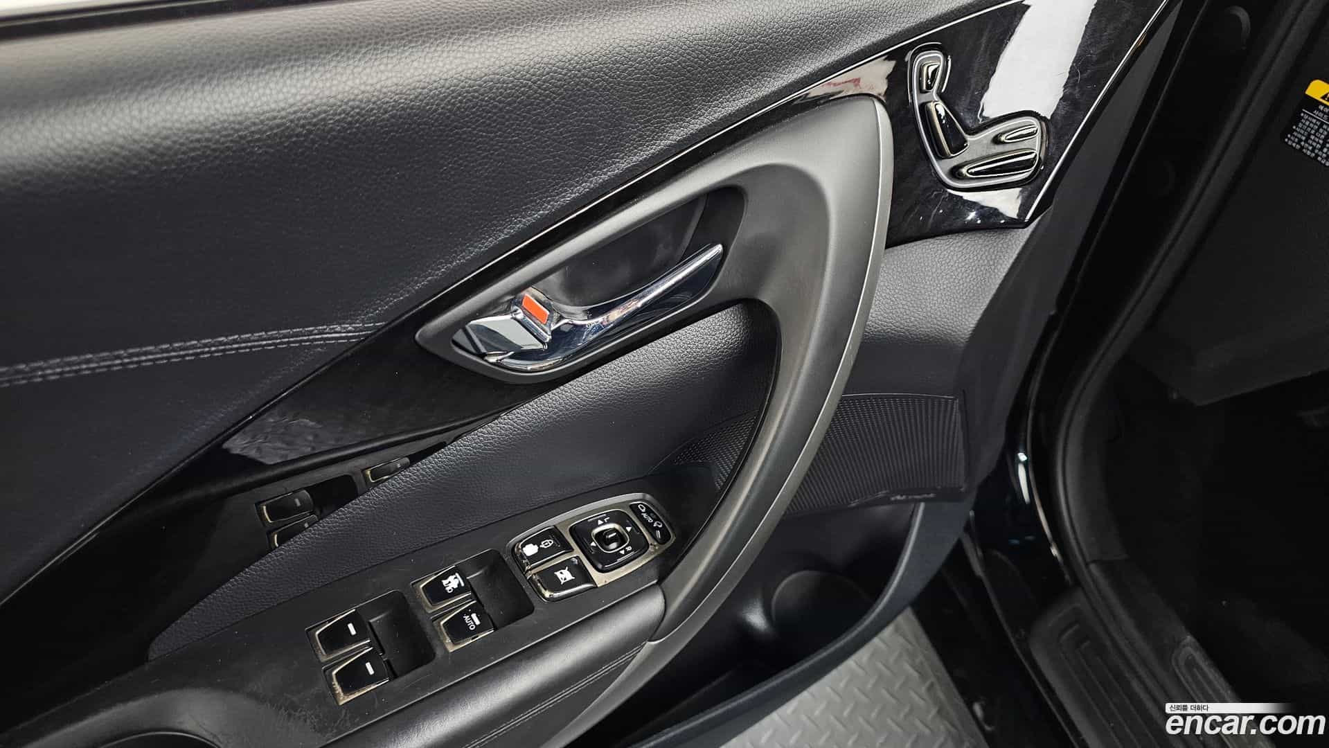 Grandeur Hyundai 2013.11-OPTION-020