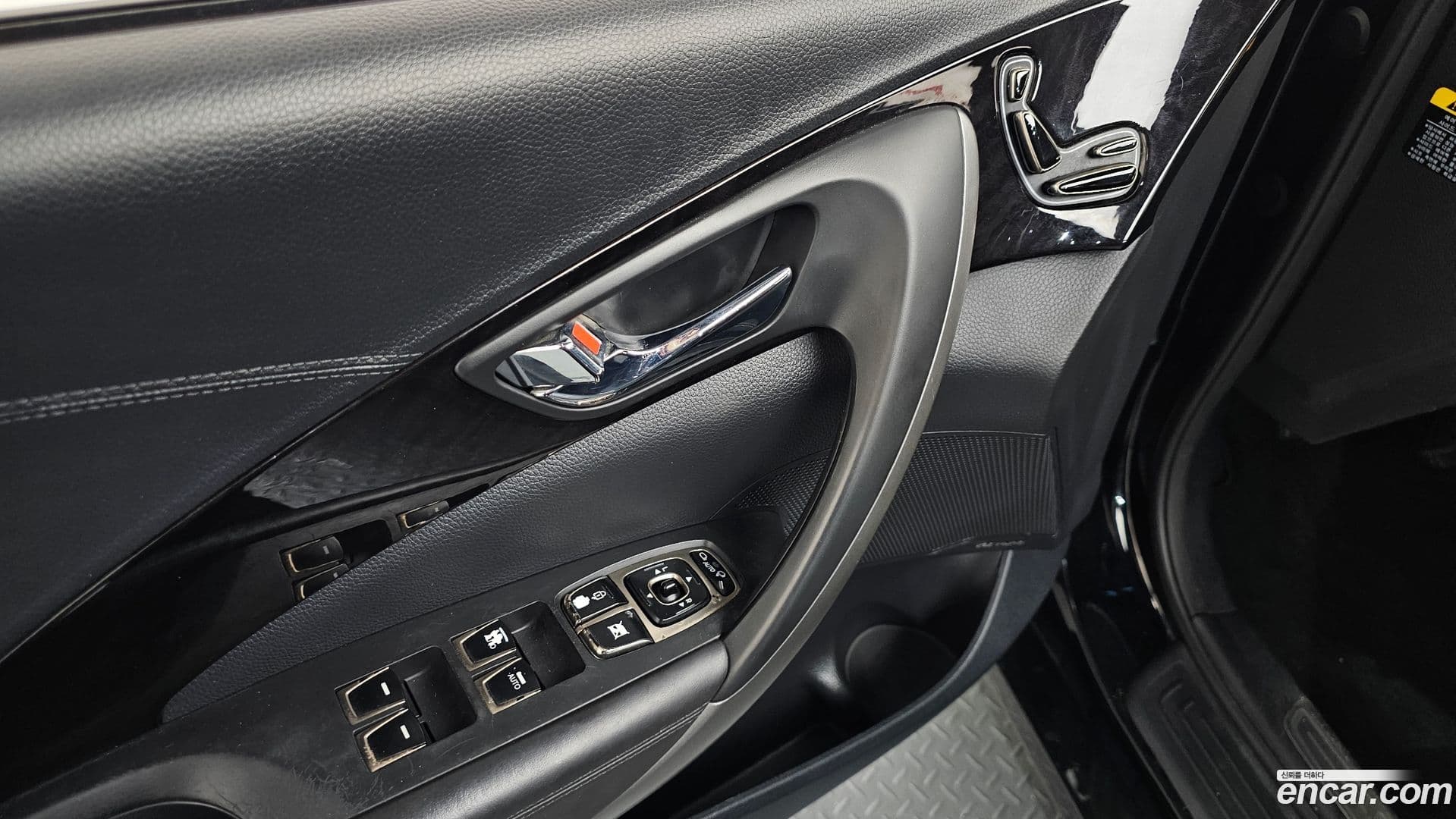 Main__Slider__Photo:Grandeur Hyundai 2013.11-15