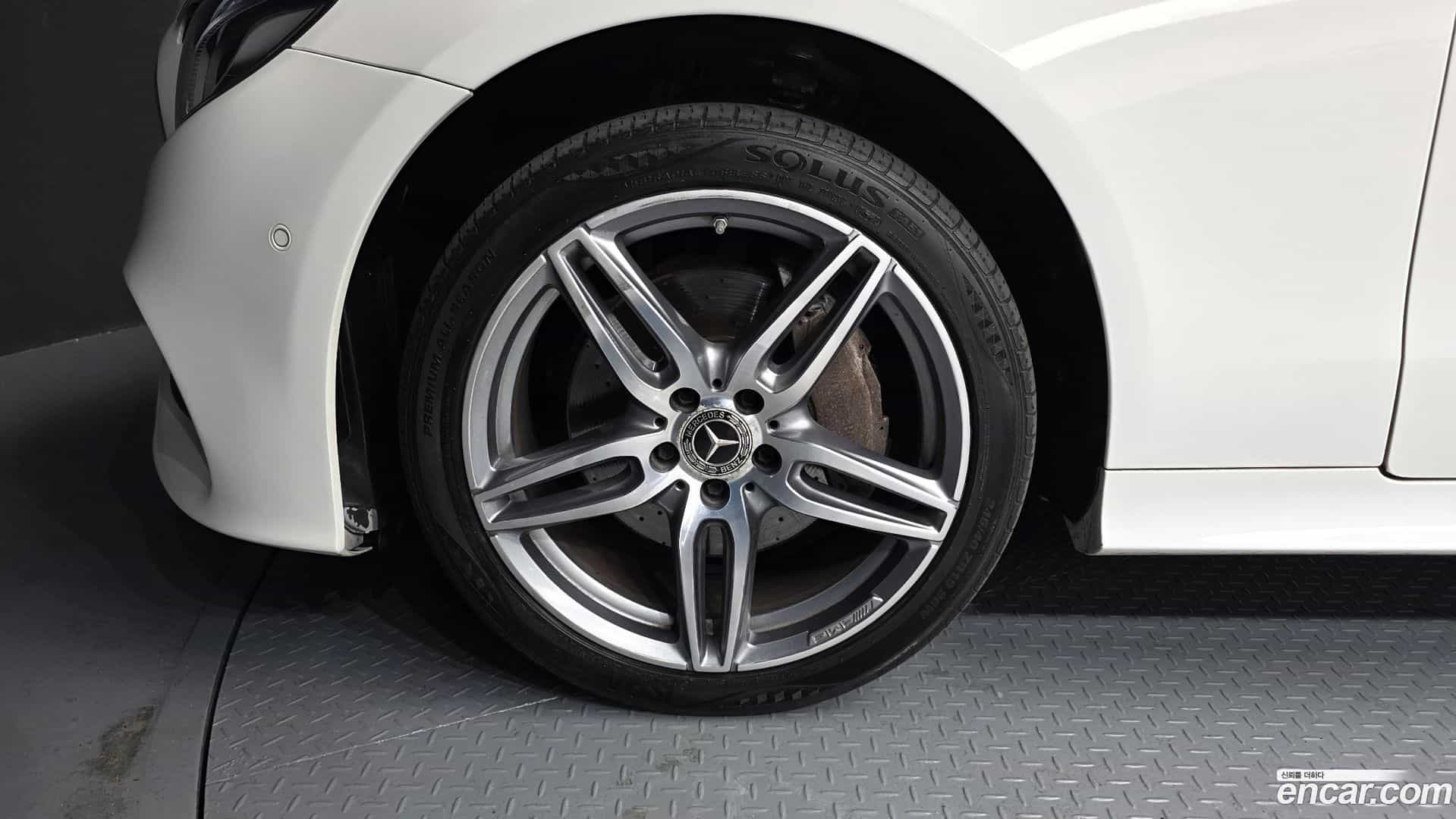 E-Class Mercedes-Benz 2018.2-OUTER-005