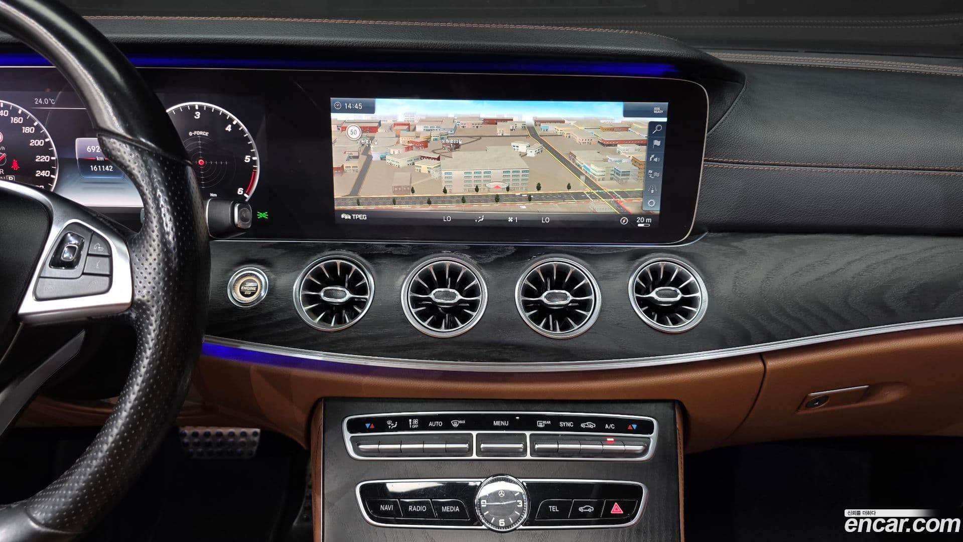 Main__Slider__Photo:E-Class Mercedes-Benz 2018.2-14