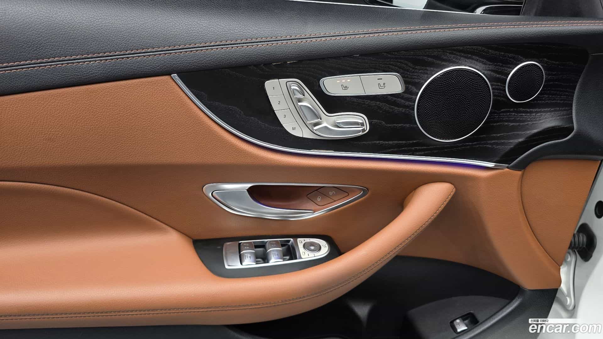 E-Class Mercedes-Benz 2018.2-OPTION-021