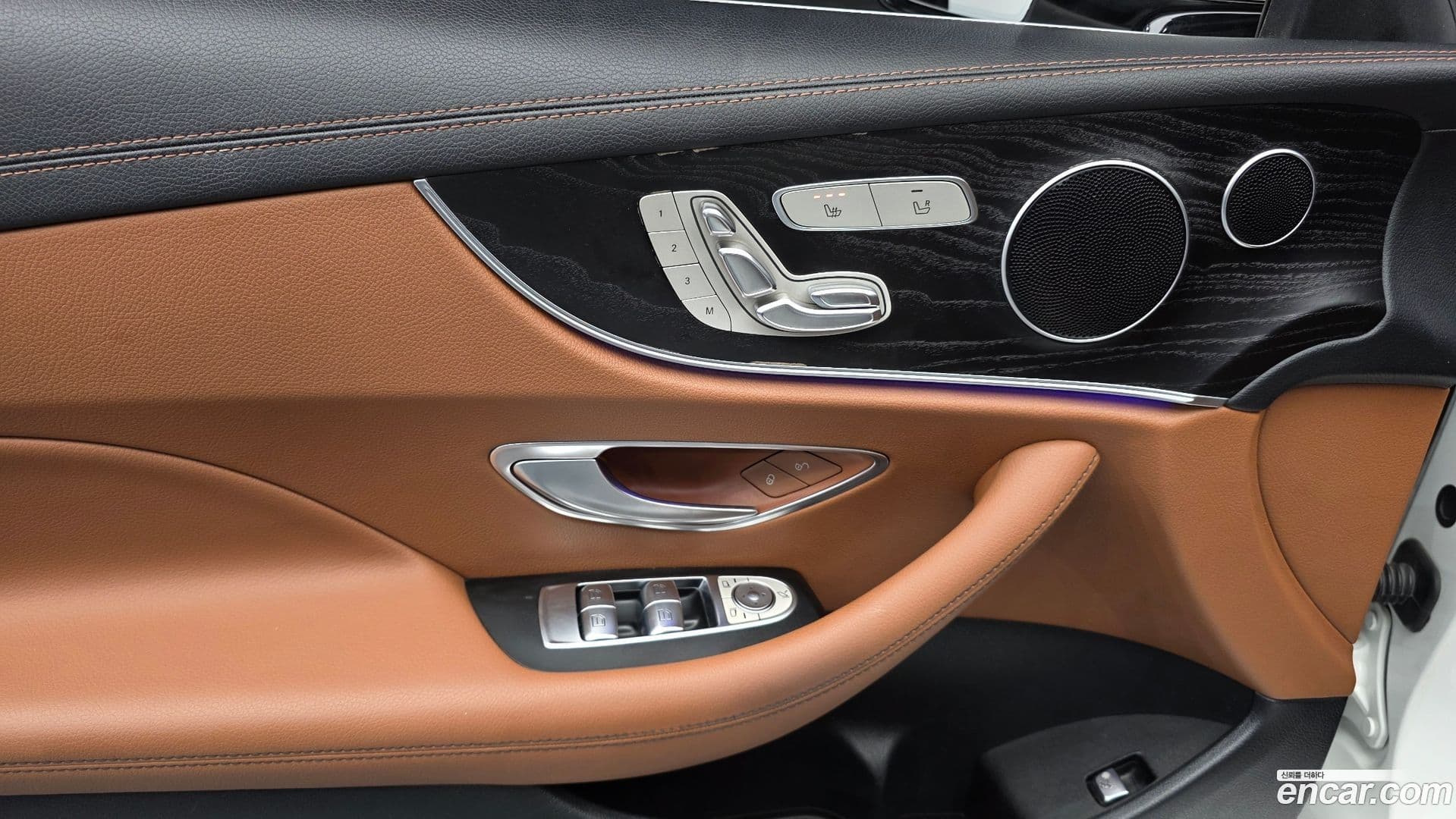 Main__Slider__Photo:E-Class Mercedes-Benz 2018.2-16