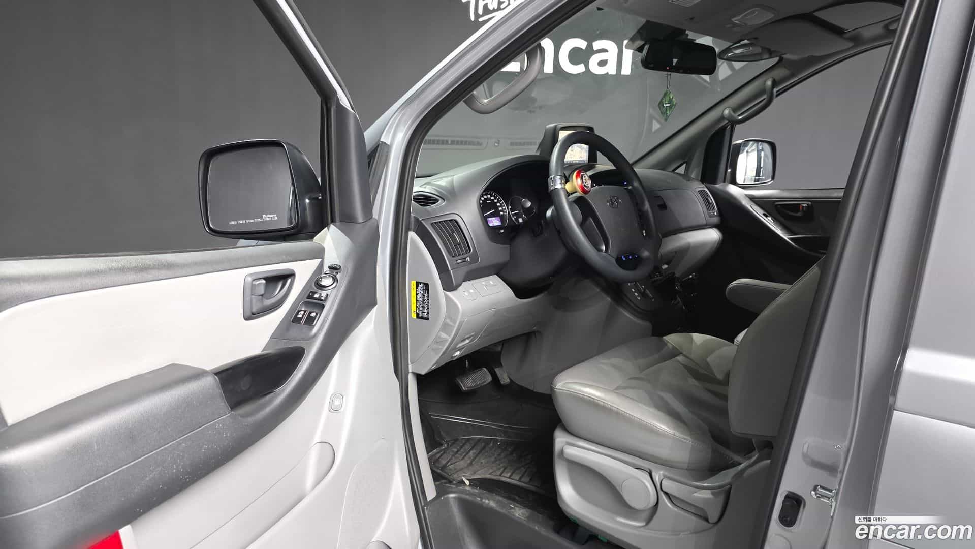 Starex Hyundai 2017.8-INNER-010