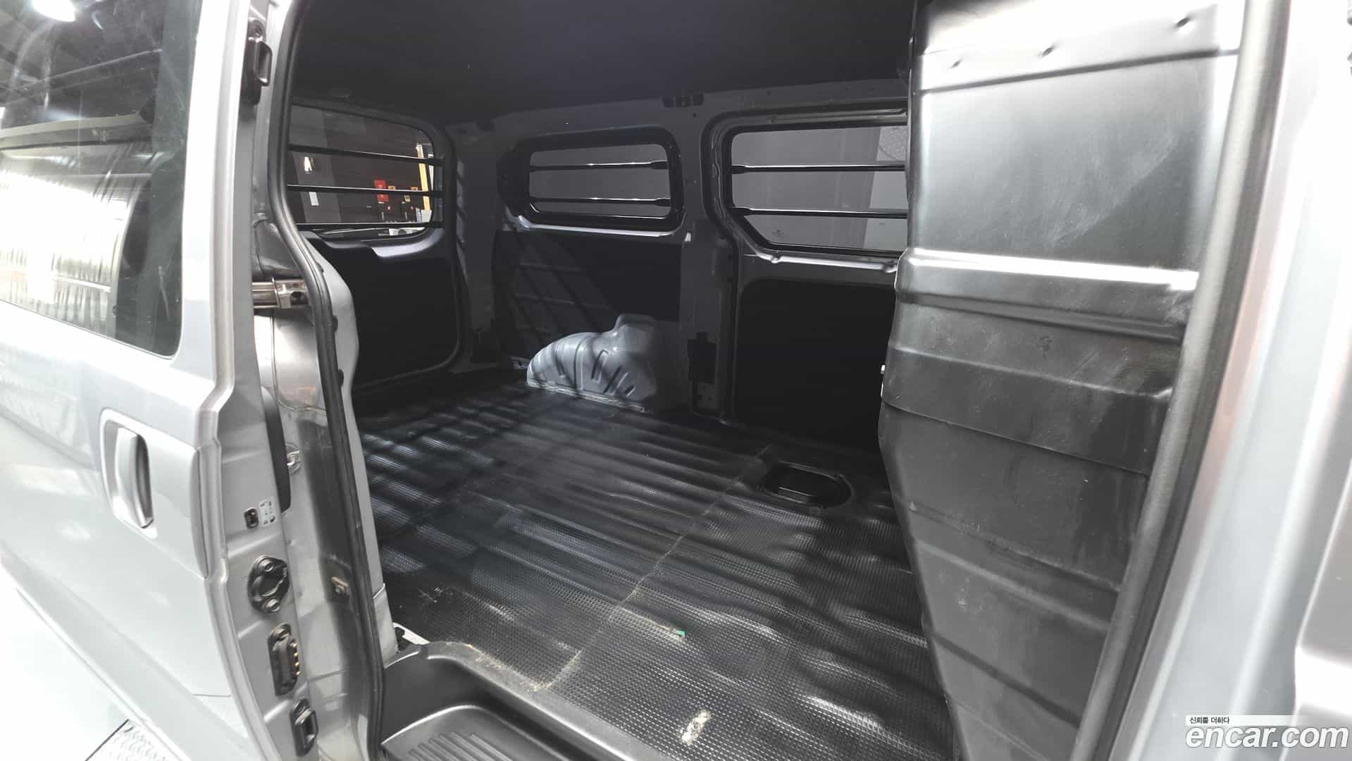 Starex Hyundai 2017.8-OPTION-016