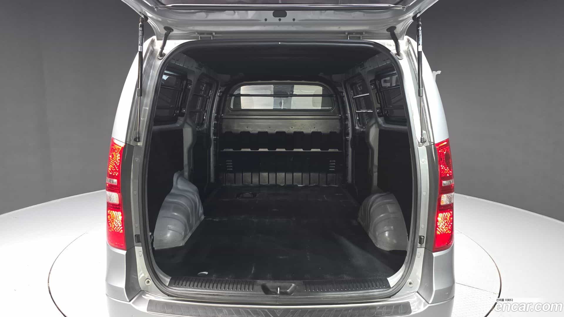 Starex Hyundai 2017.8-OPTION-024