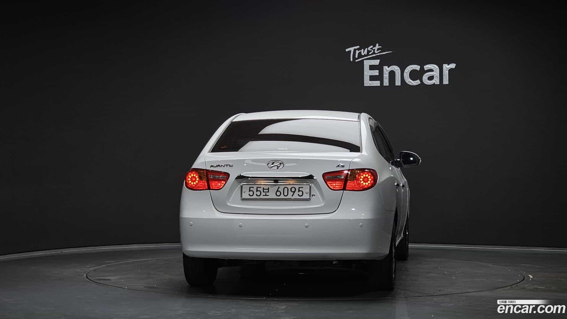 AVANTE Hyundai 2010.6-OUTER-004