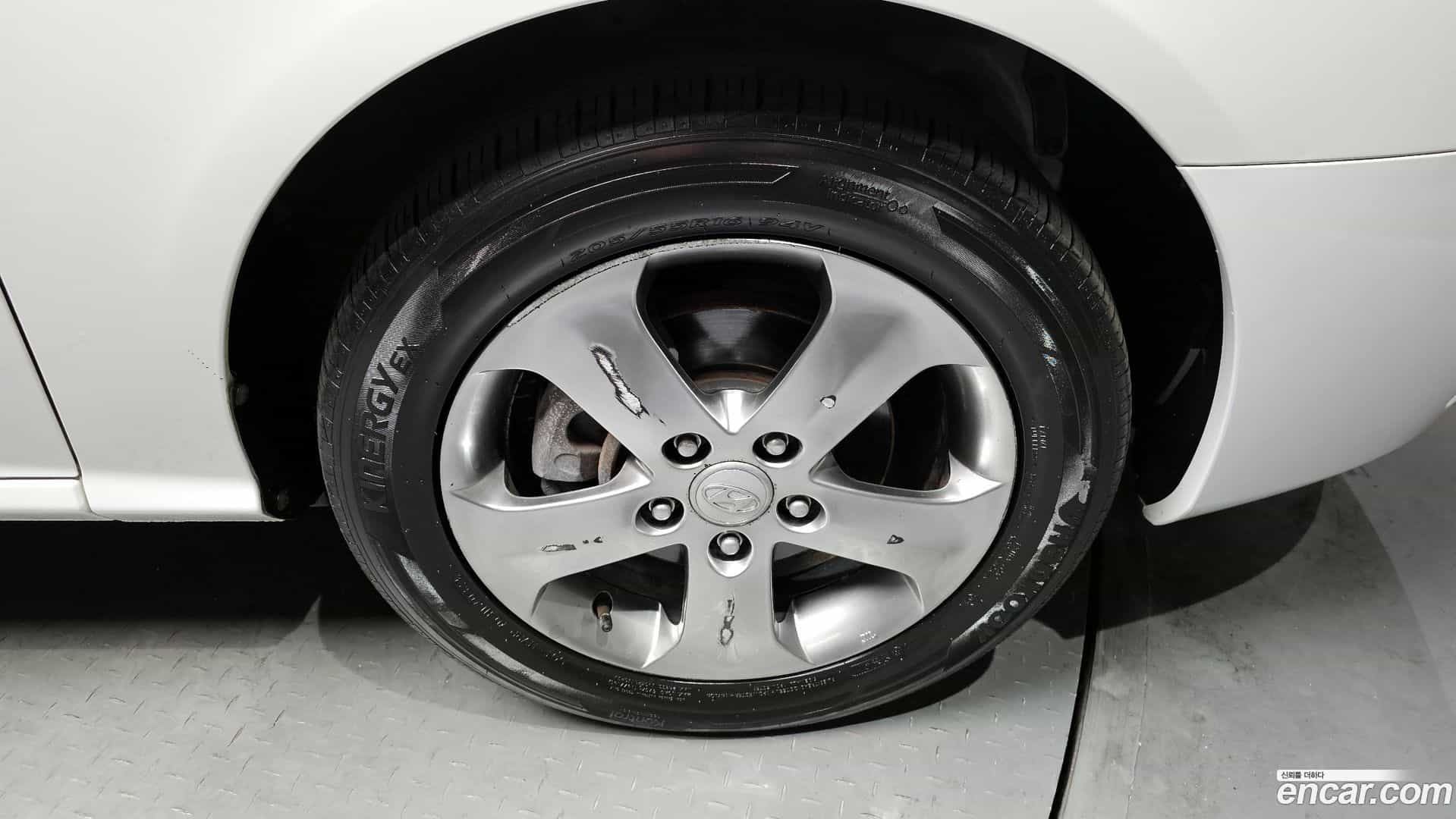 AVANTE Hyundai 2010.6-OUTER-005