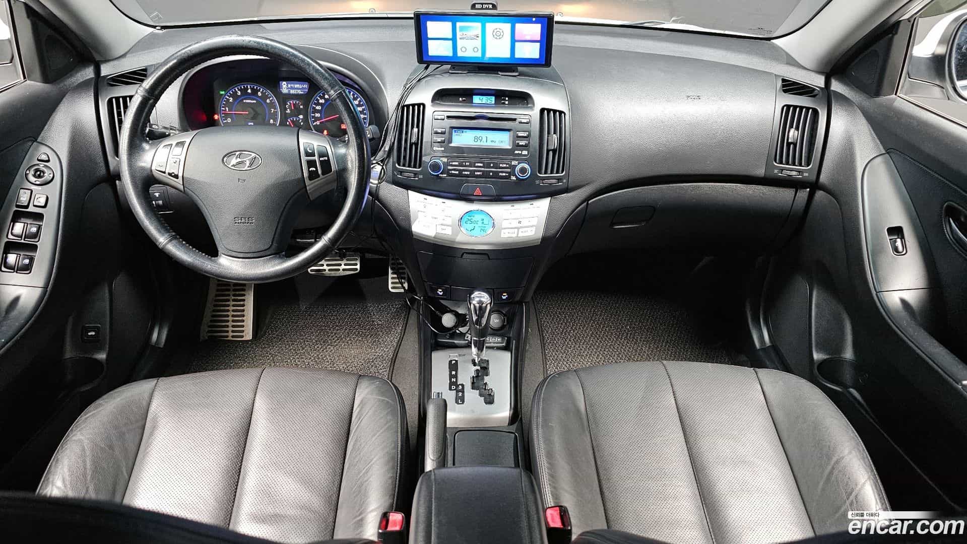 AVANTE Hyundai 2010.6-INNER-007