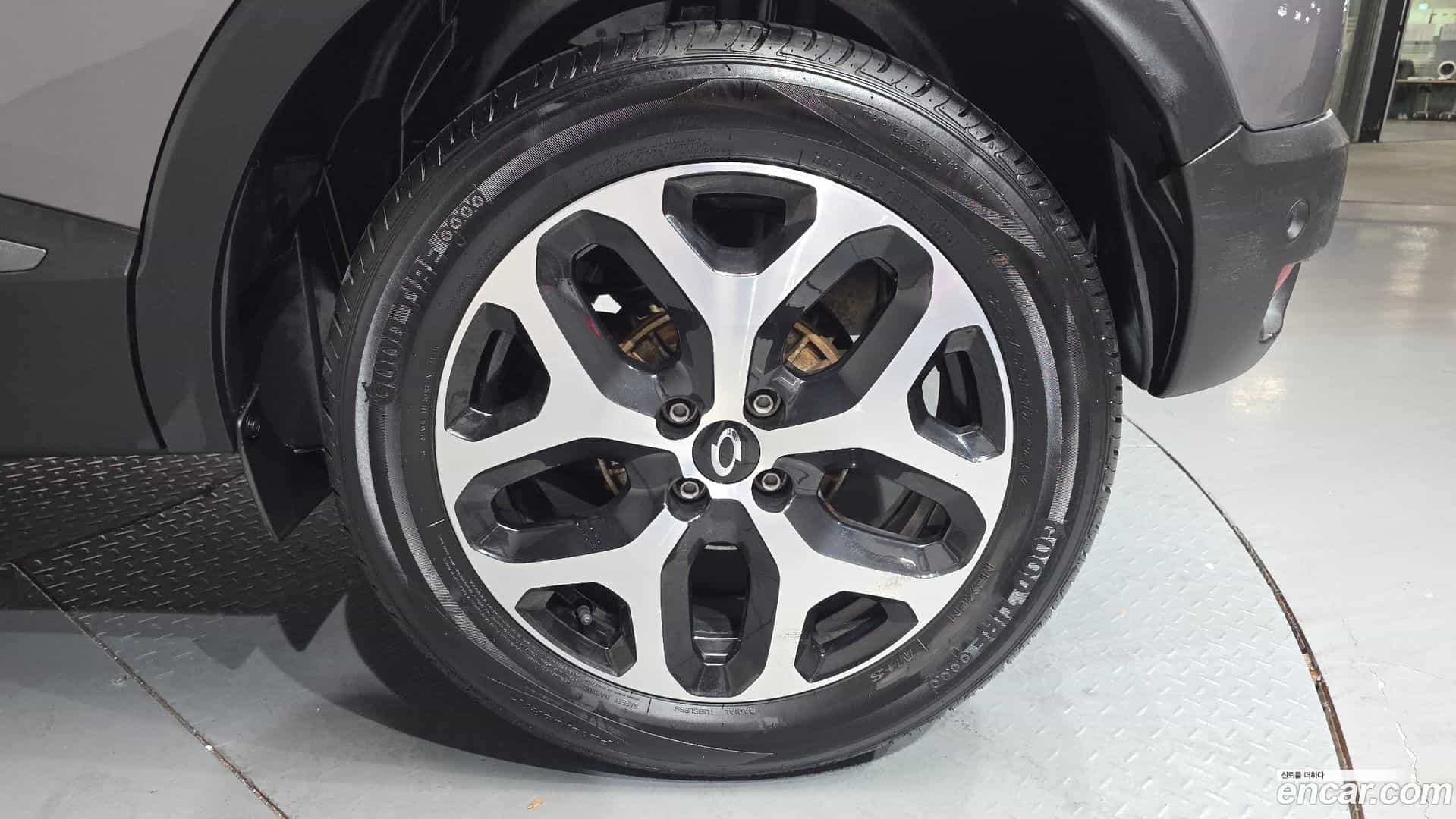 QM3 Renault-KoreaSamsung 2018.1-OUTER-005