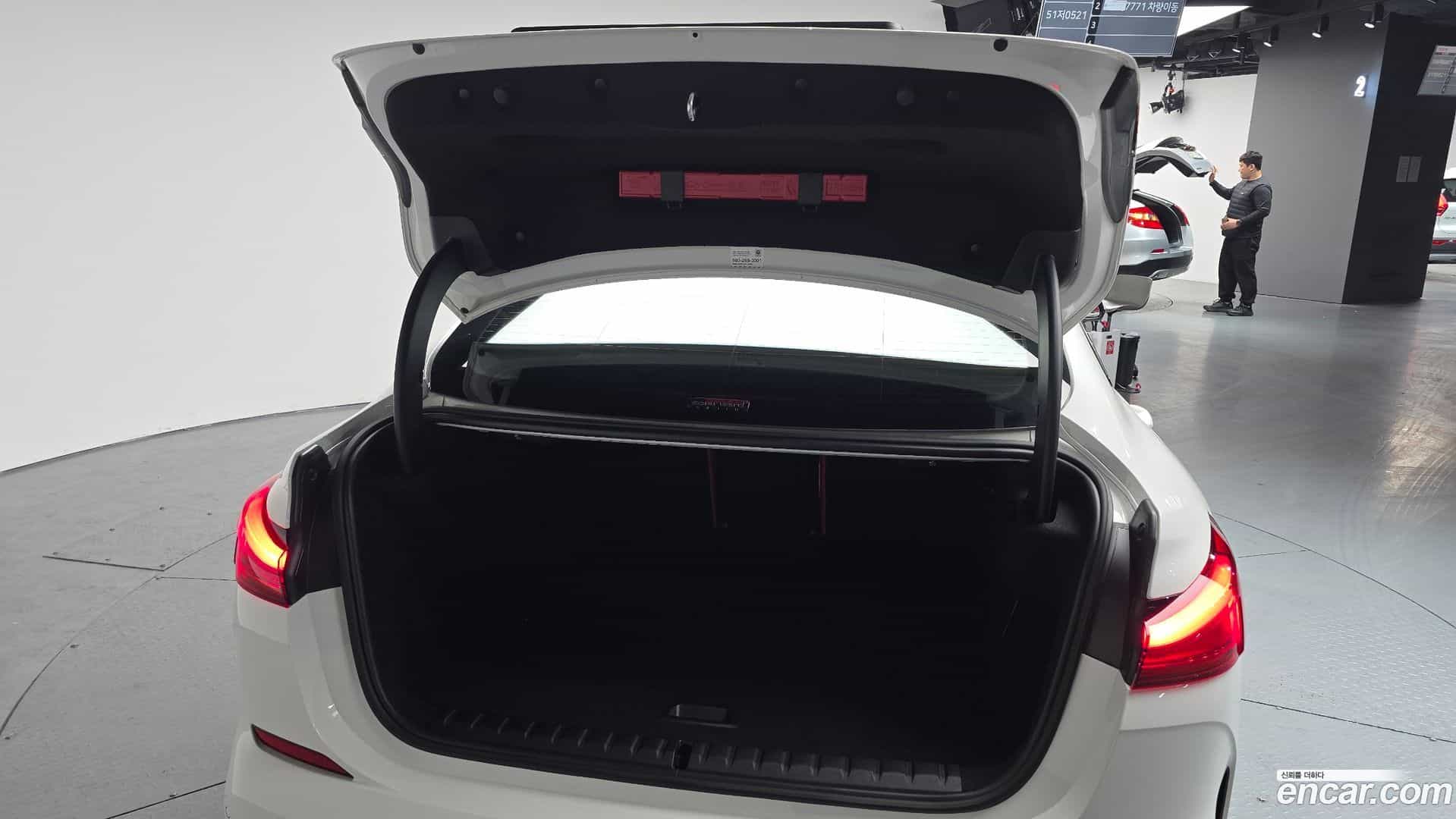 2-Series BMW 2021.5-OPTION-024