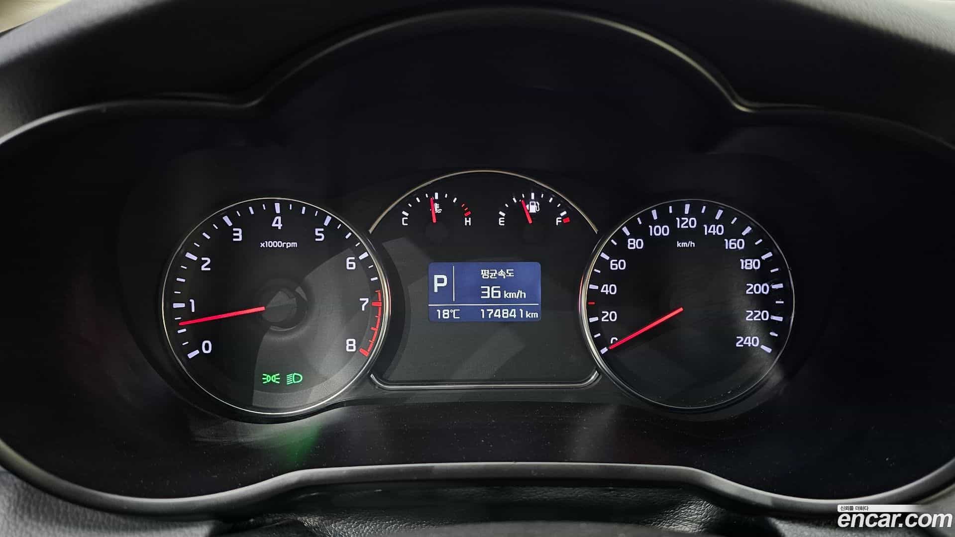 Carens Kia 2014.6-INNER-008