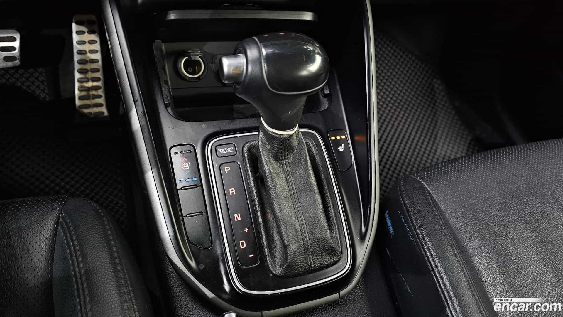 Carens Kia 2014.6-INNER-009