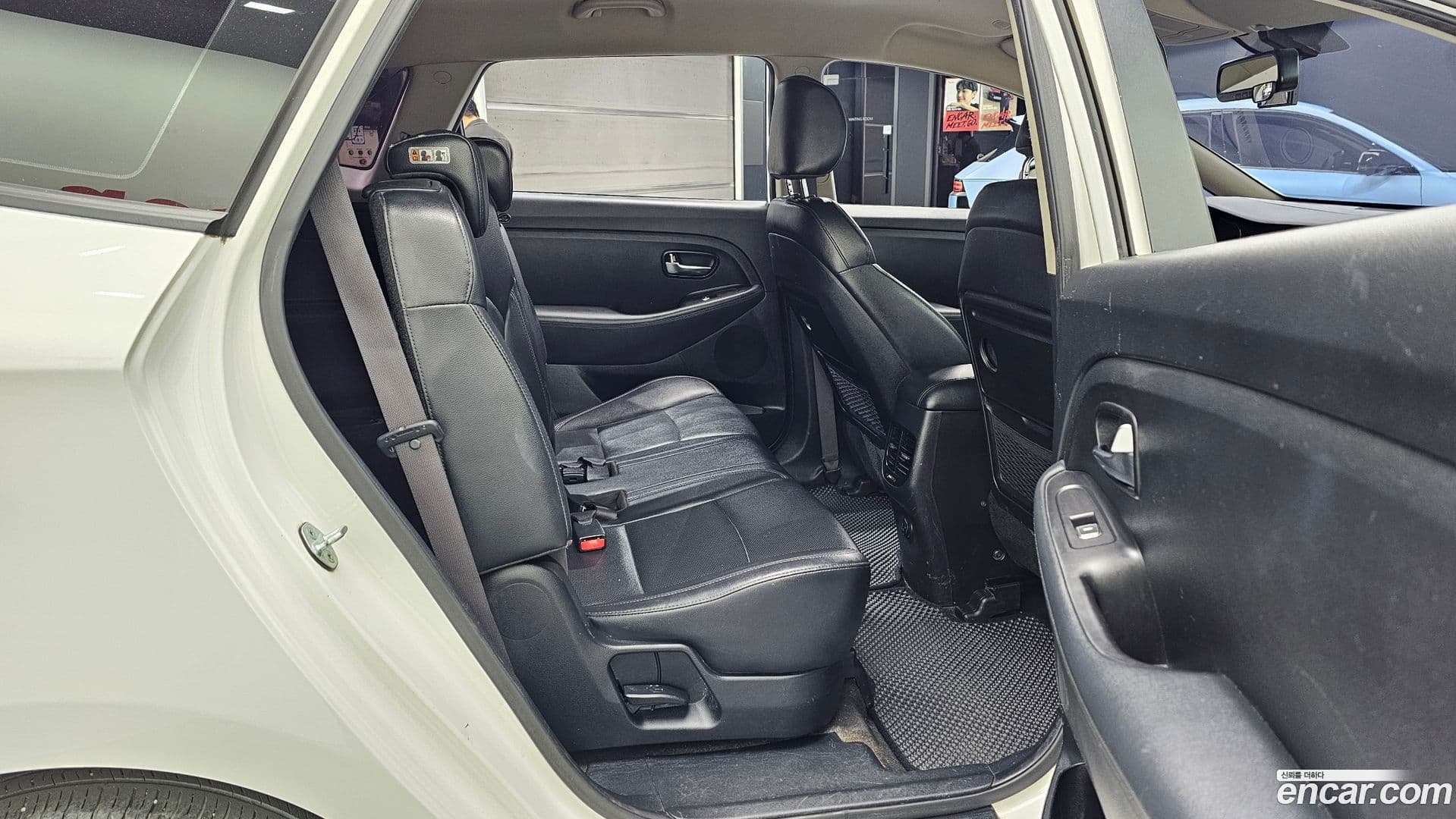 Main__Slider__Photo:Carens Kia 2014.6-11