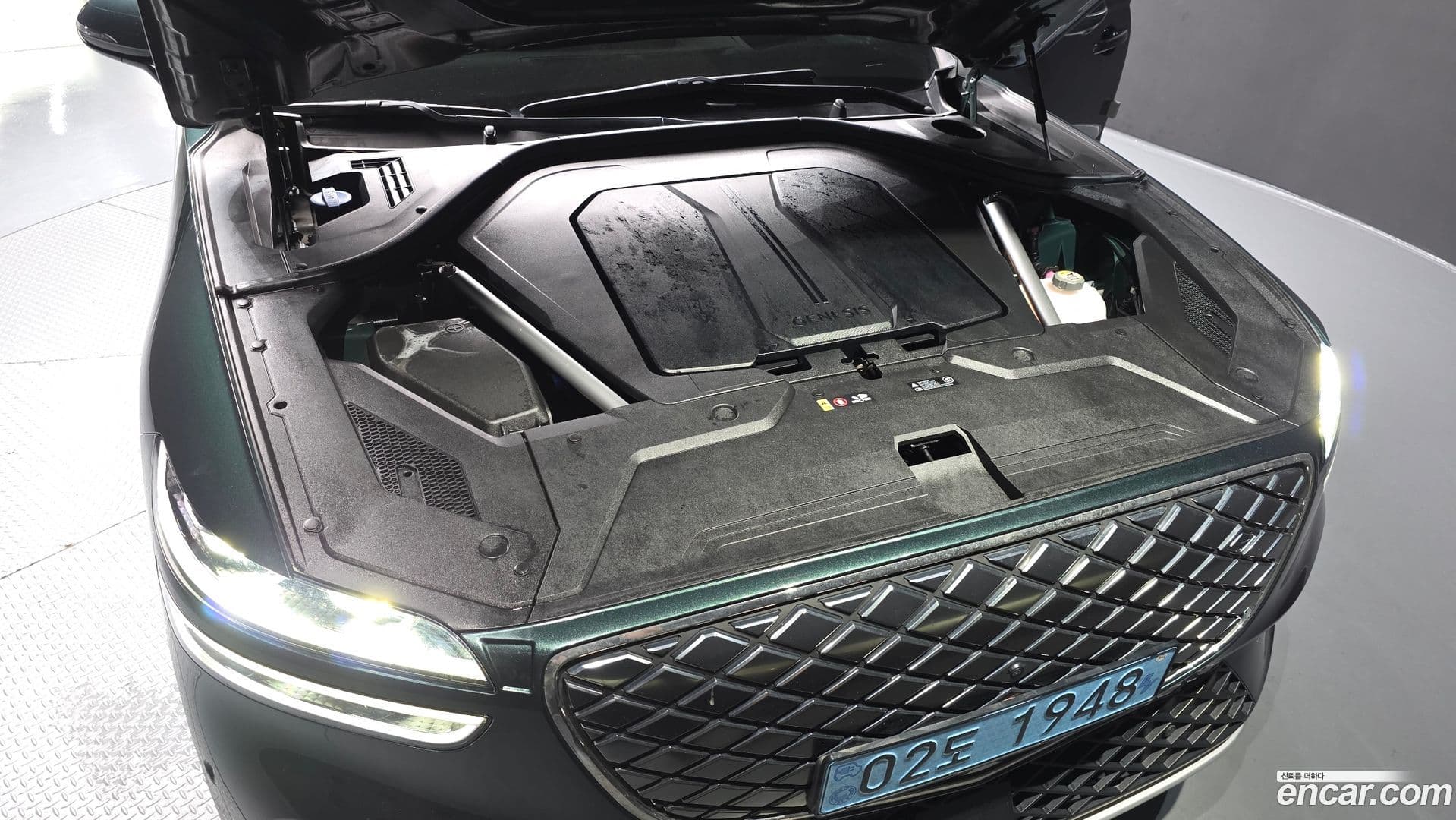 Main__Slider__Photo:GV70 Genesis 2022.10-5