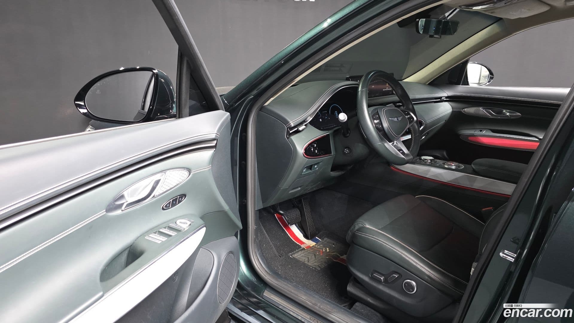 Main__Slider__Photo:GV70 Genesis 2022.10-9