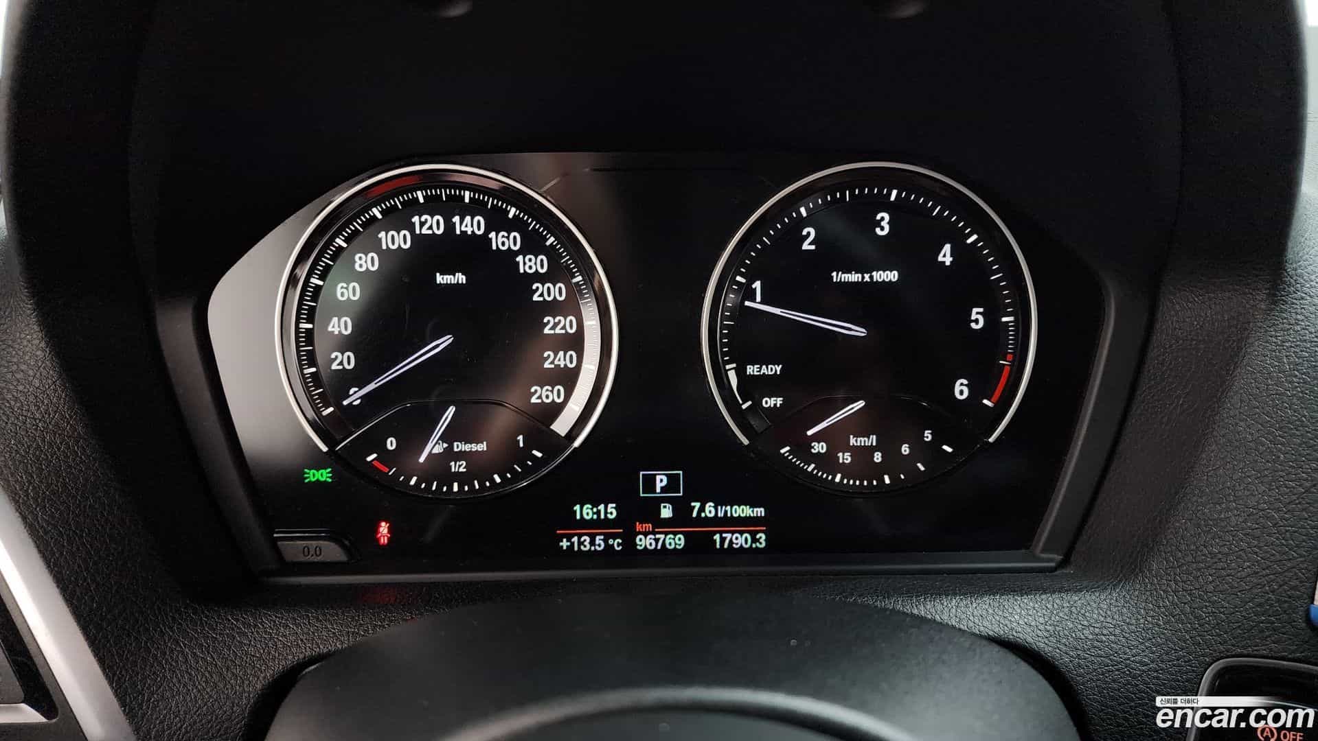 1-Series BMW 2017.10-INNER-008