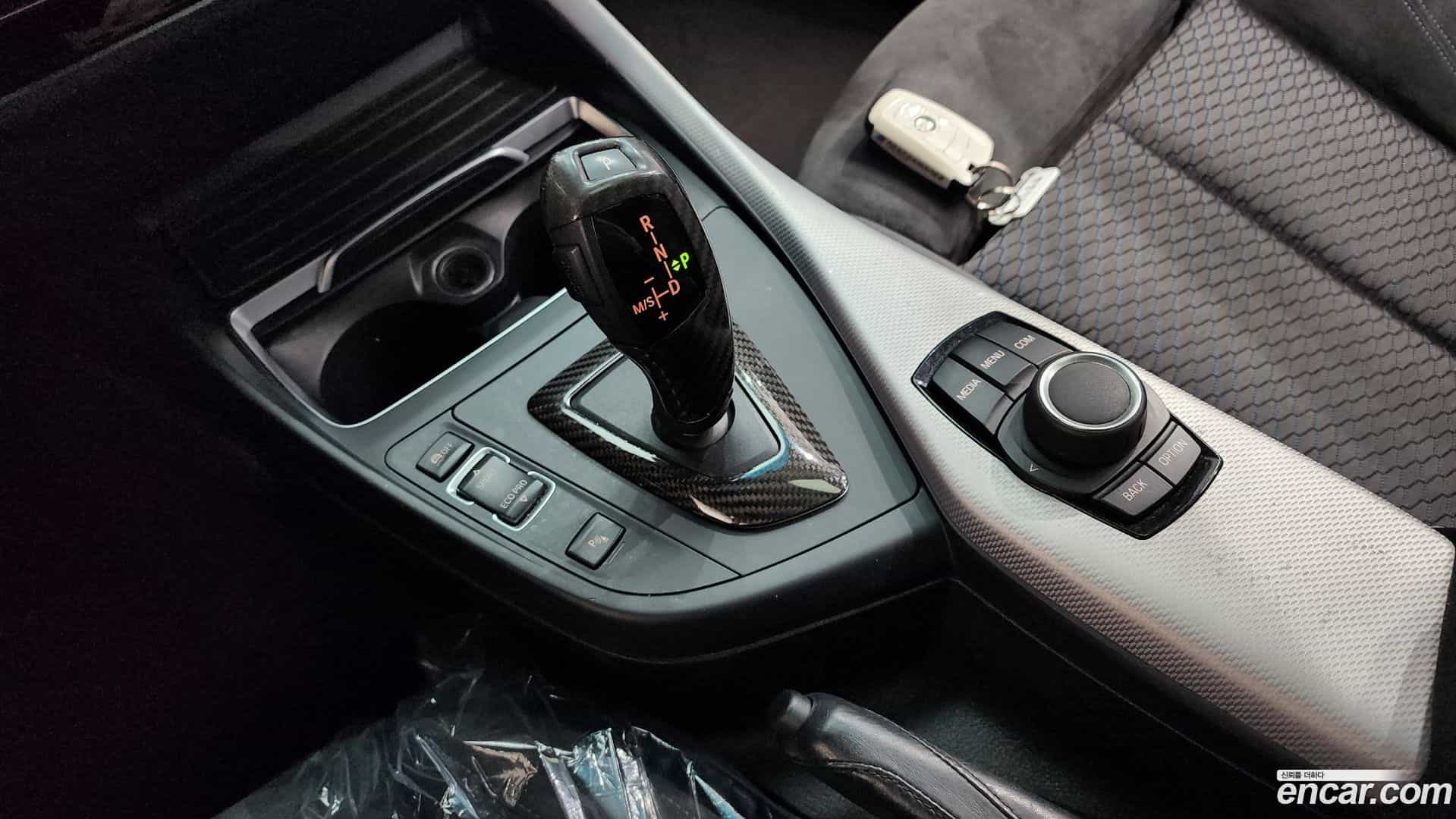 1-Series BMW 2017.10-INNER-009