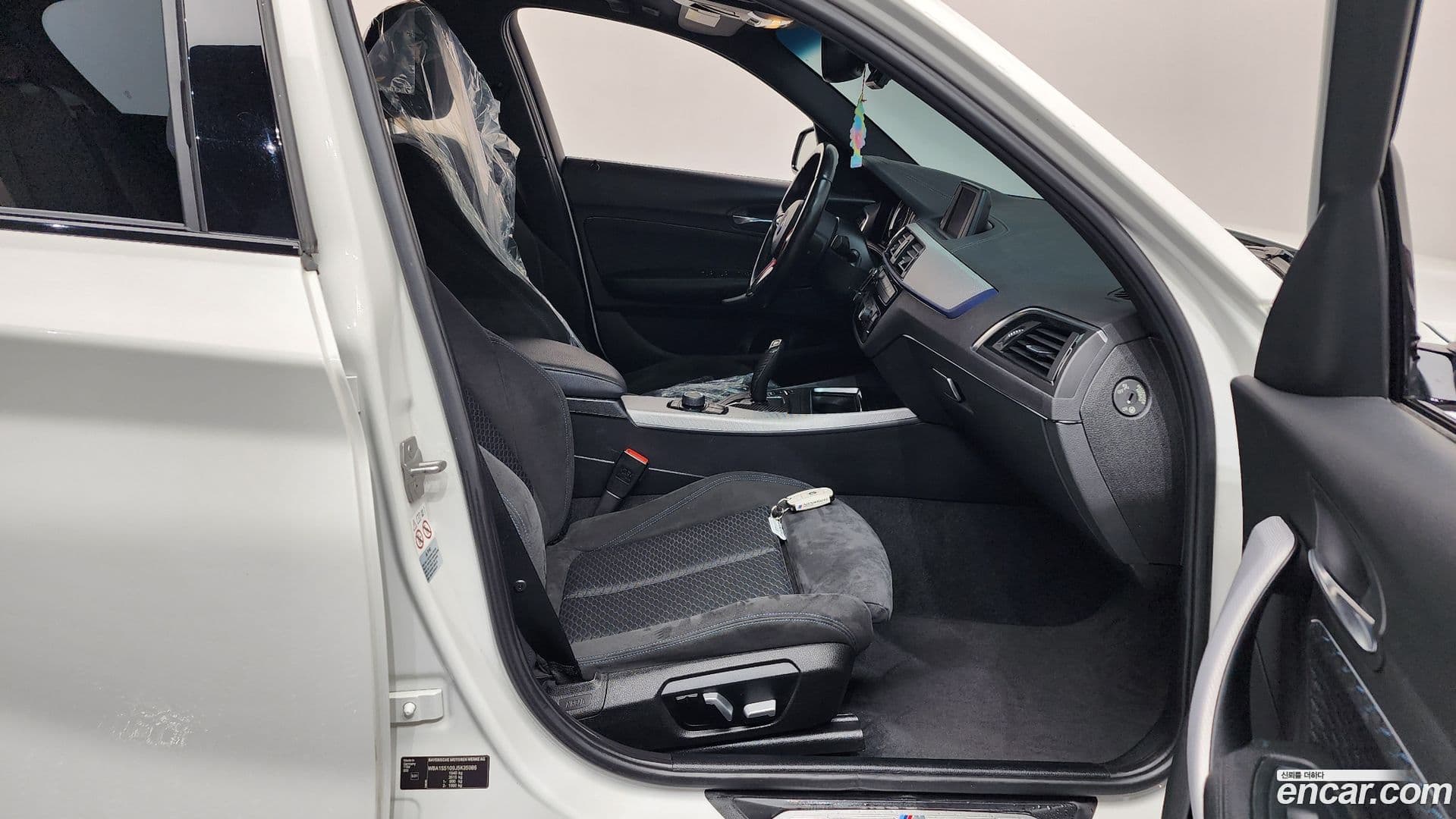 Main__Slider__Photo:1-Series BMW 2017.10-10