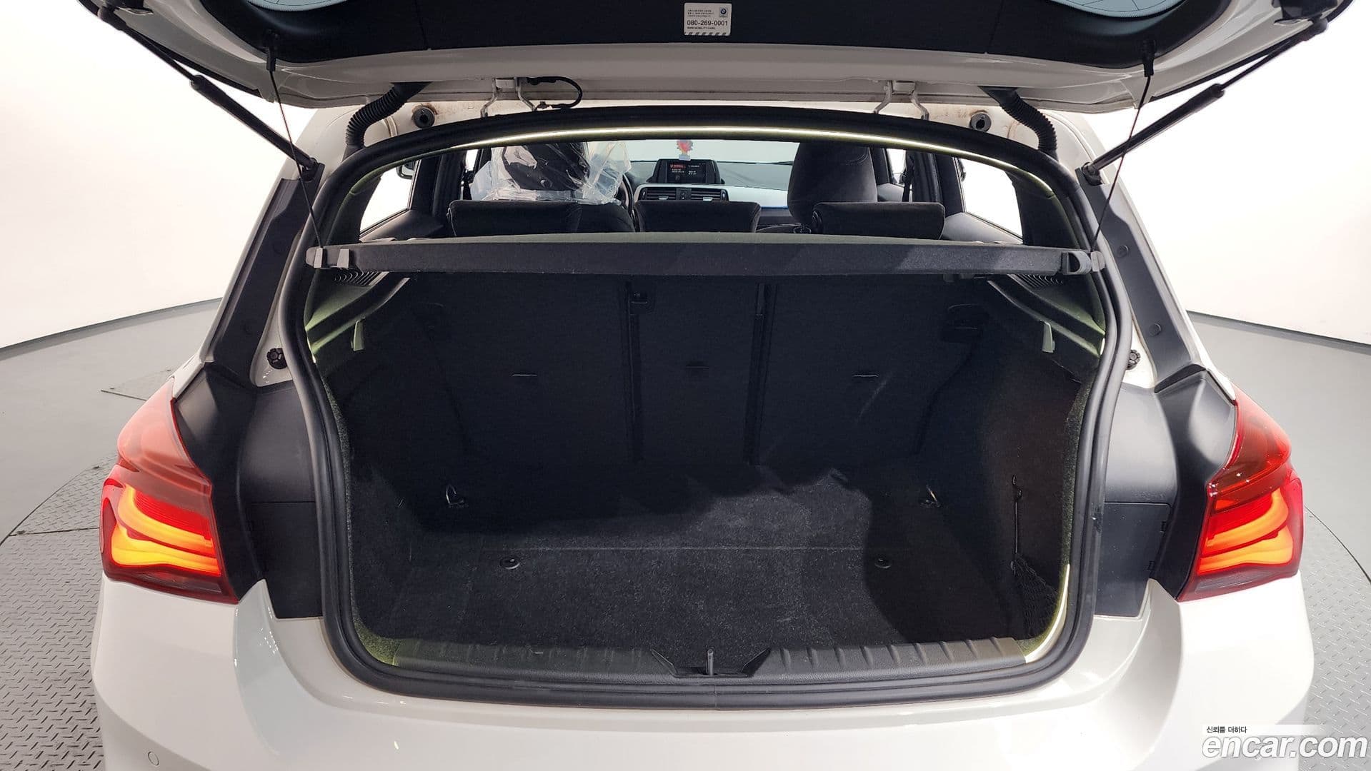 Main__Slider__Photo:1-Series BMW 2017.10-19