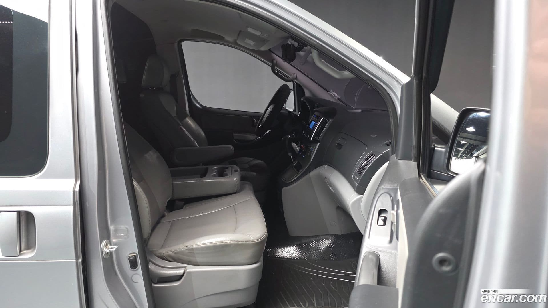 Main__Slider__Photo:Starex Hyundai 2018.6-10