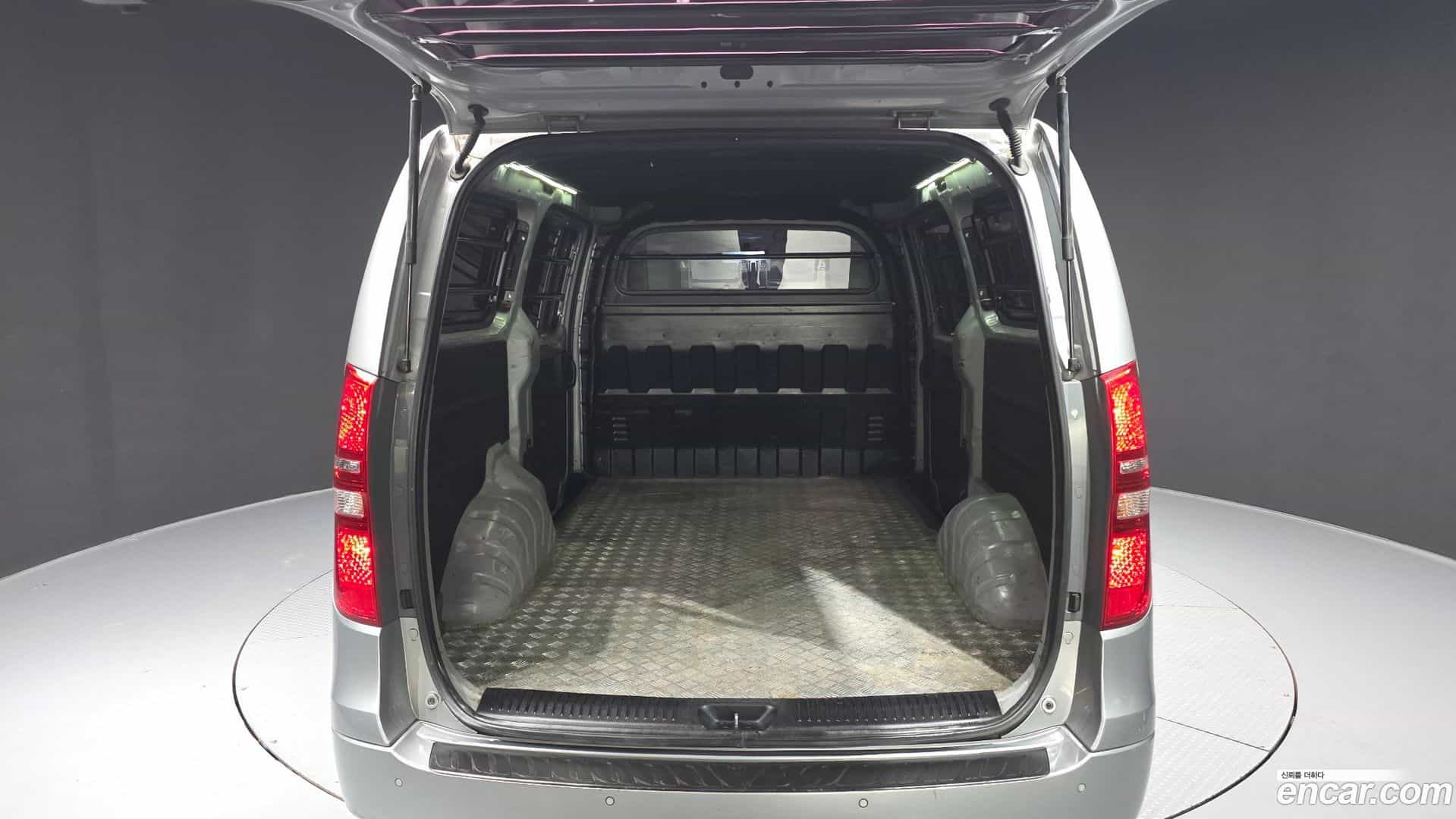 Starex Hyundai 2018.6-OPTION-024