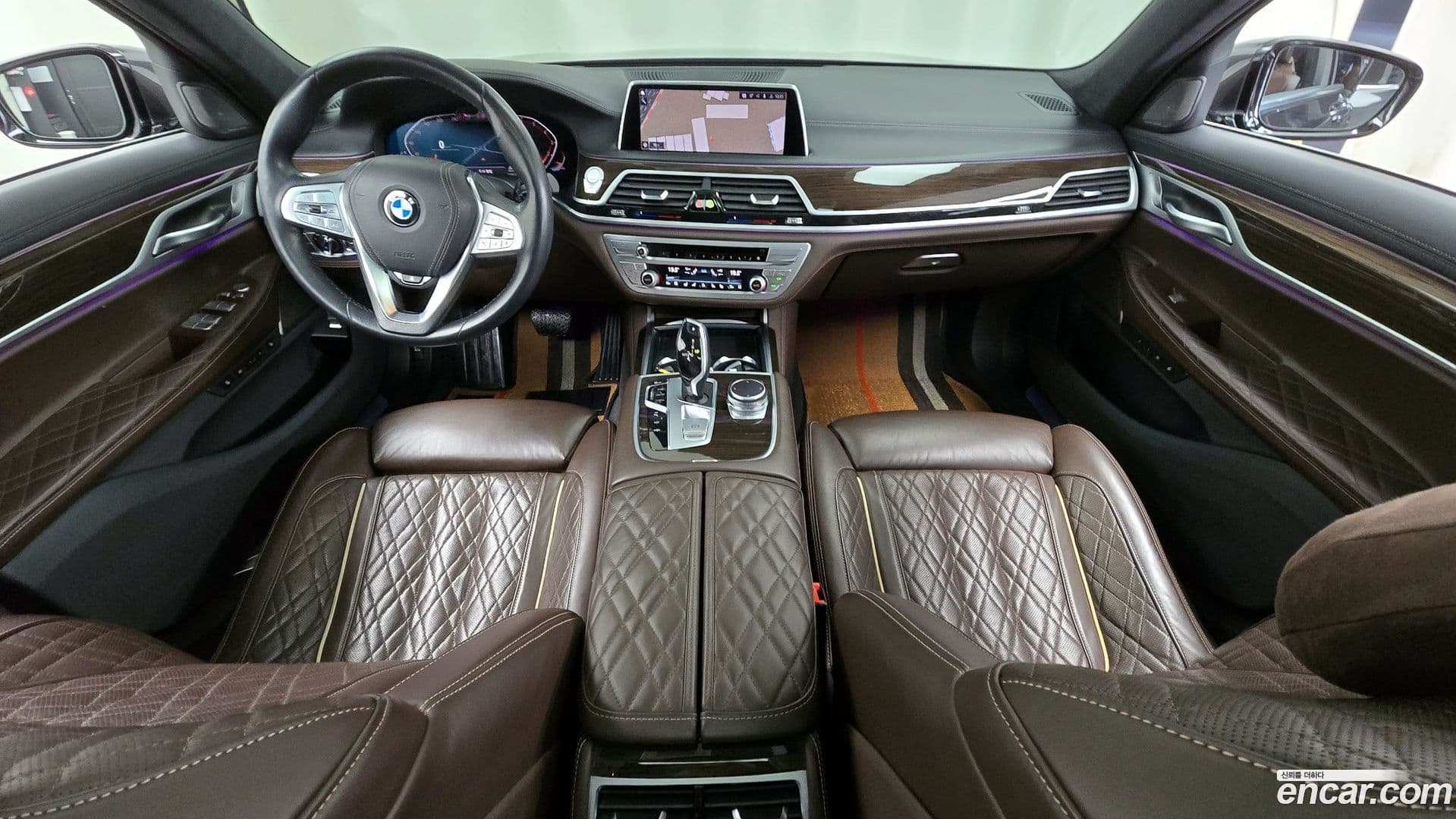 Main__Slider__Photo:7-Series BMW 2020.5-6