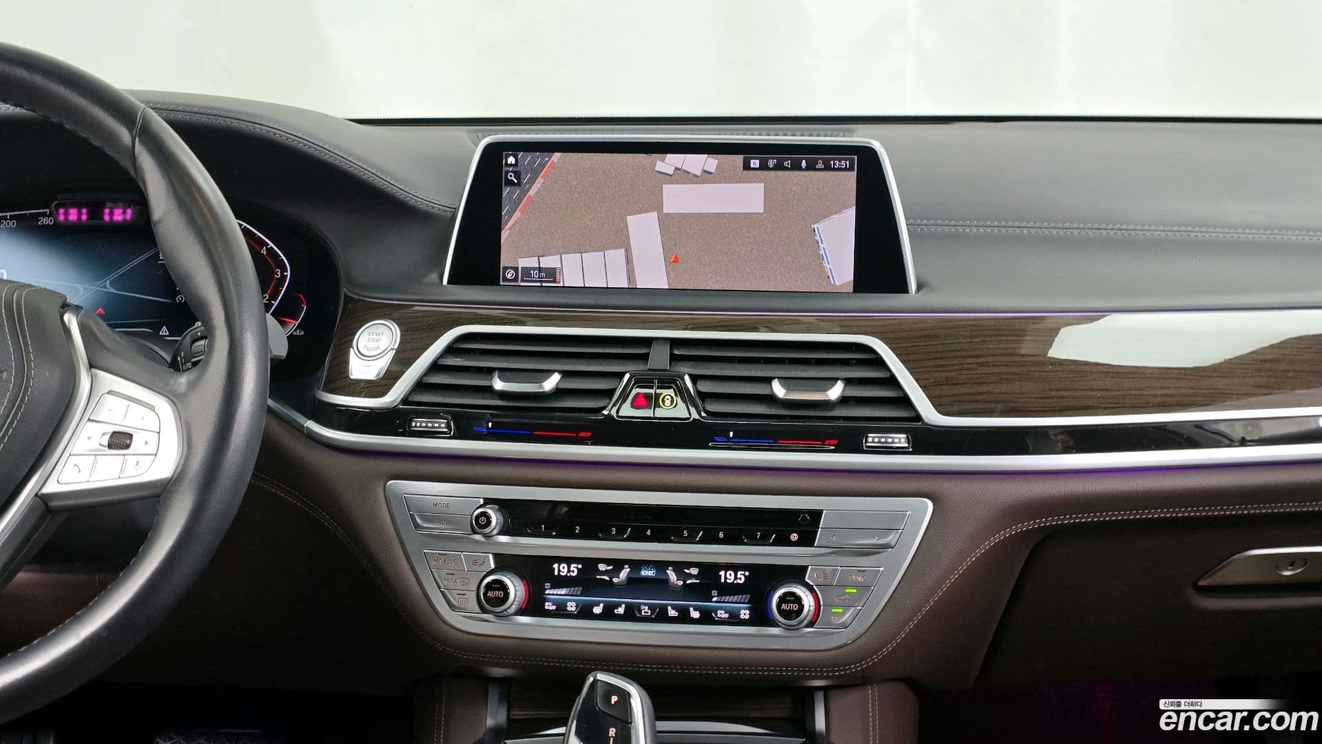 Main__Slider__Photo:7-Series BMW 2020.5-13