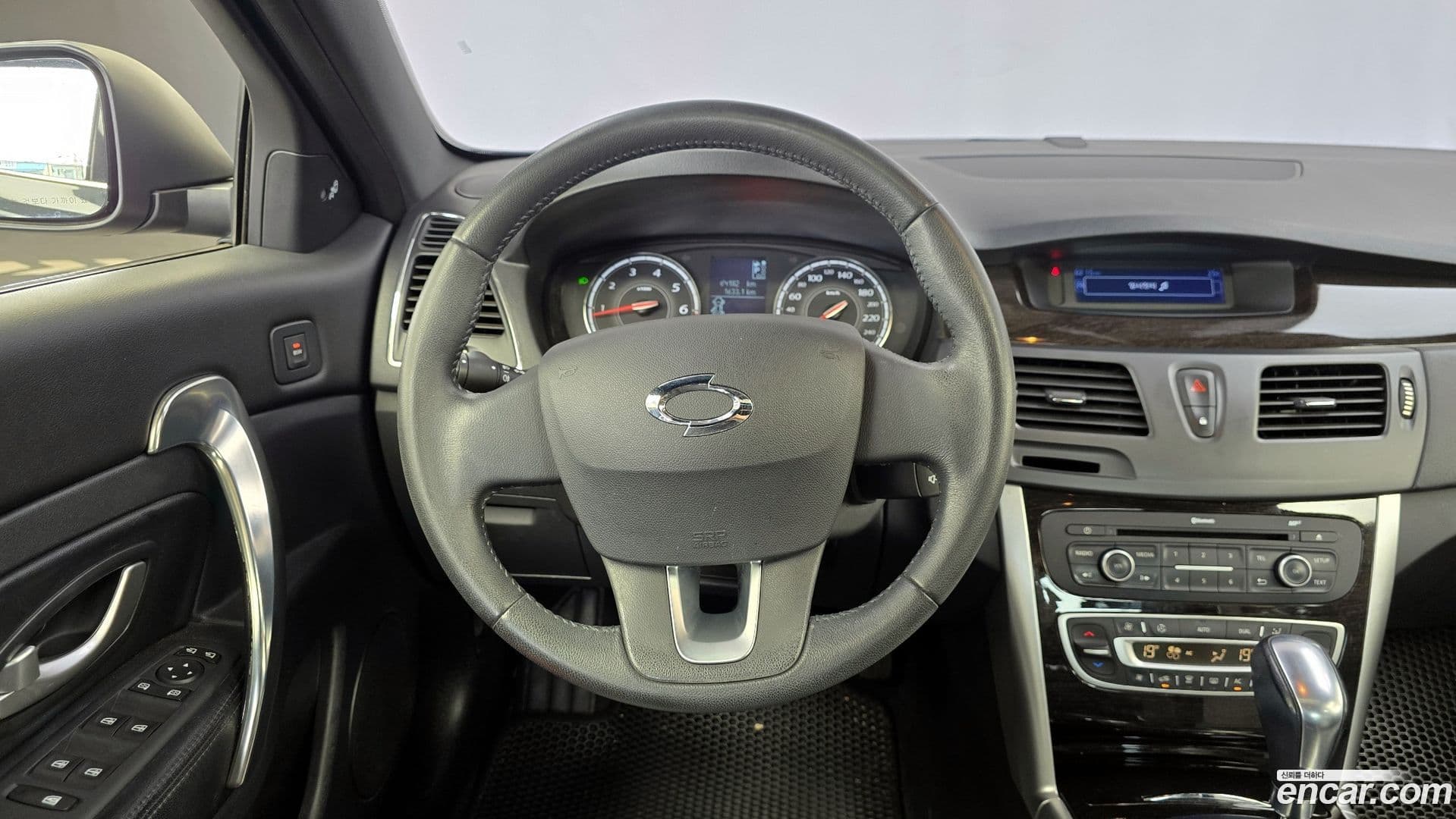 Main__Slider__Photo:SM5 Renault-KoreaSamsung 2014.2-12