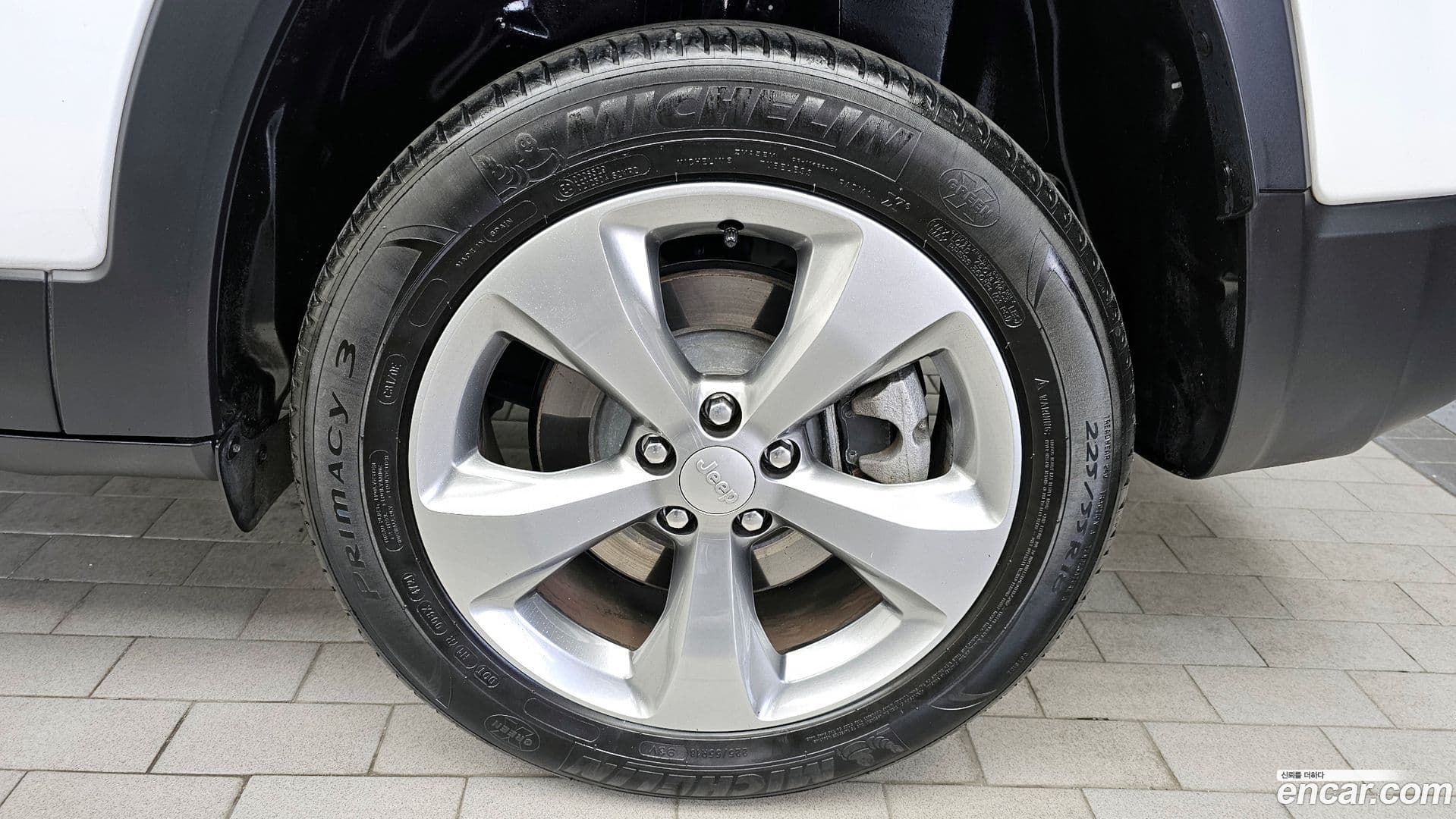 Main__Slider__Photo:Cherokee Jeep 2022.11-4