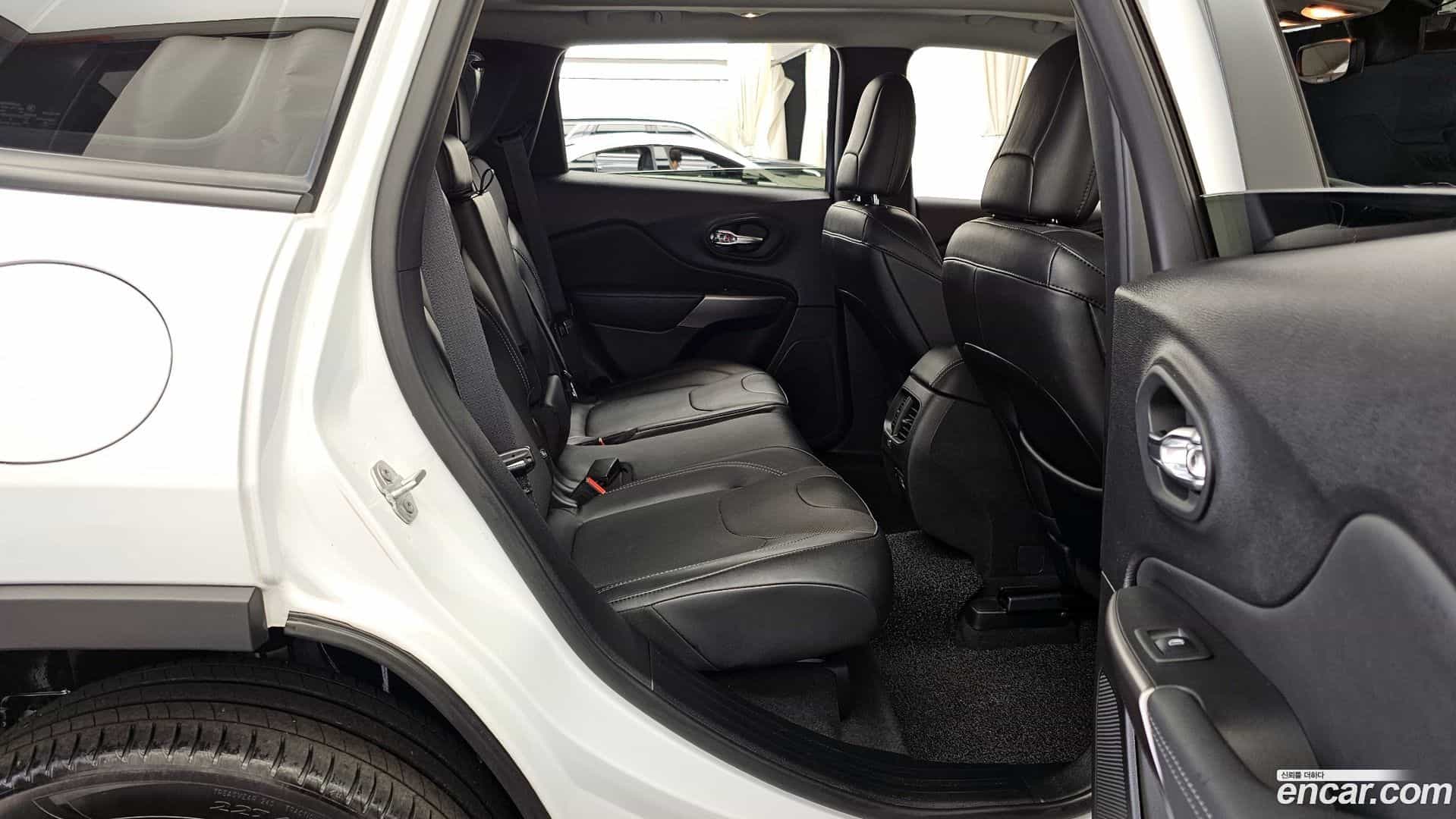 Cherokee Jeep 2022.11-OPTION-016