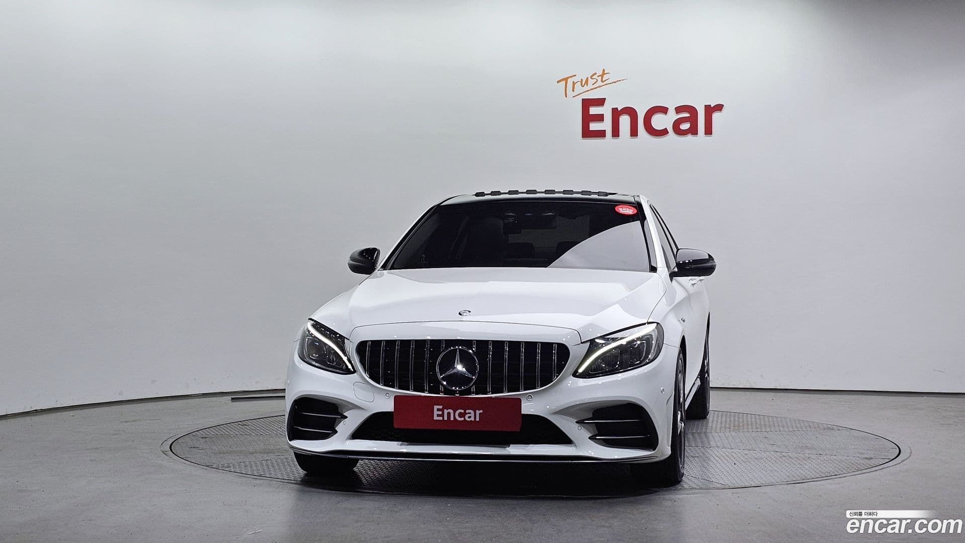 Main__Slider__Photo:C-Class Mercedes-Benz 2016.8-2