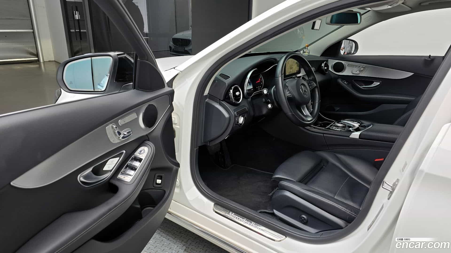 C-Class Mercedes-Benz 2016.8-OPTION-015