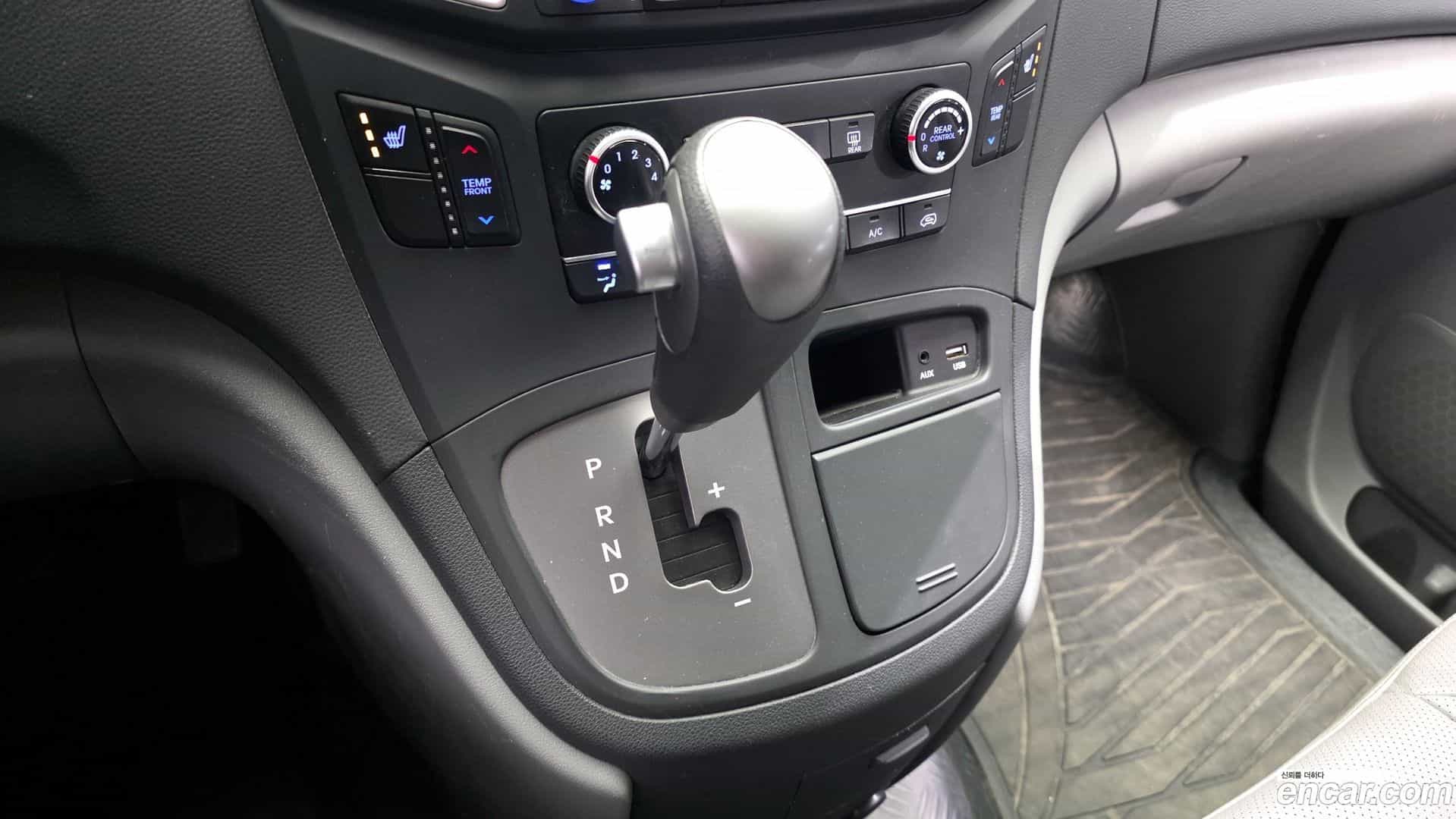 Starex Hyundai 2020.3-INNER-009