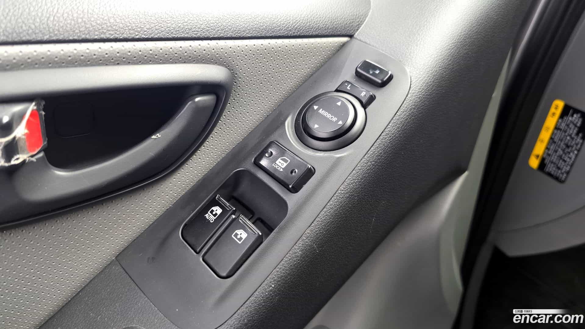 Starex Hyundai 2020.3-OPTION-023