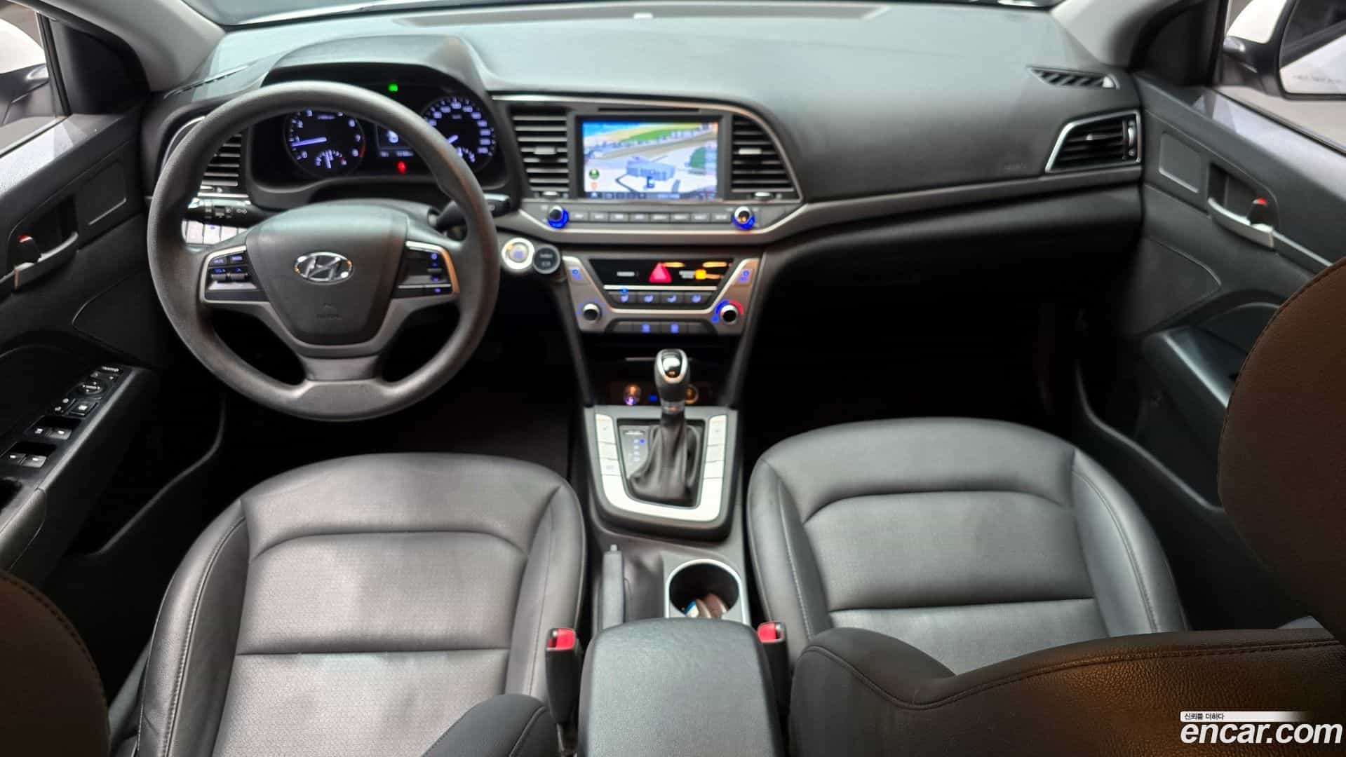 AVANTE Hyundai 2017.1-INNER-007