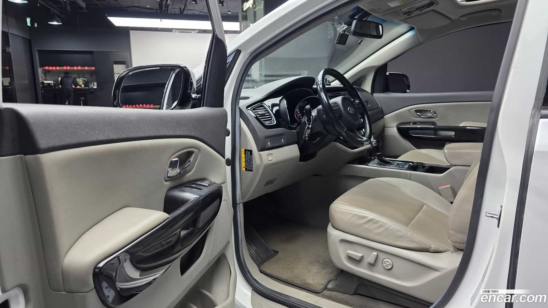 Canival Kia 2015.7-INNER-010