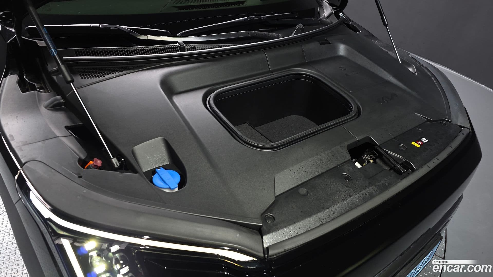 Main__Slider__Photo:EV3 Kia 2024.10-5