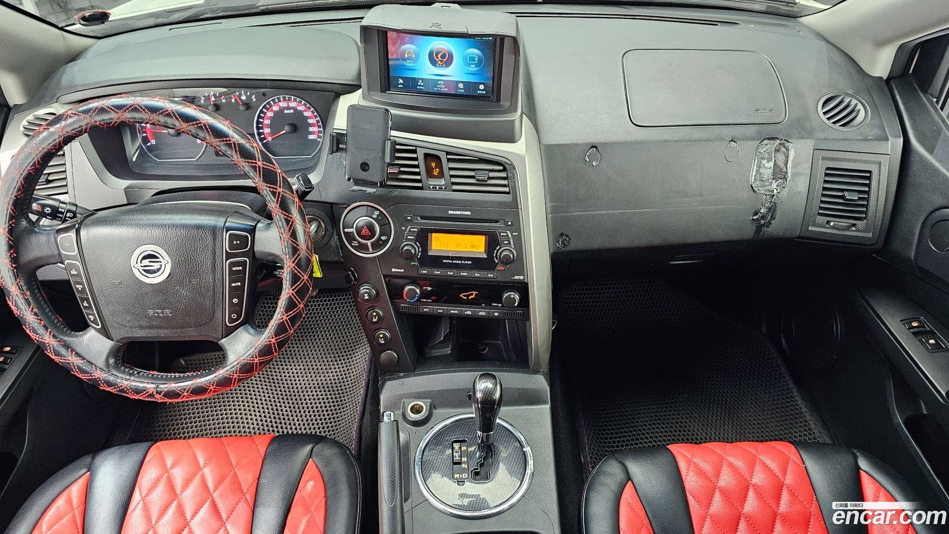 Main__Slider__Photo:KORANDO KG_Mobility_Ssangyong 2013.4-6