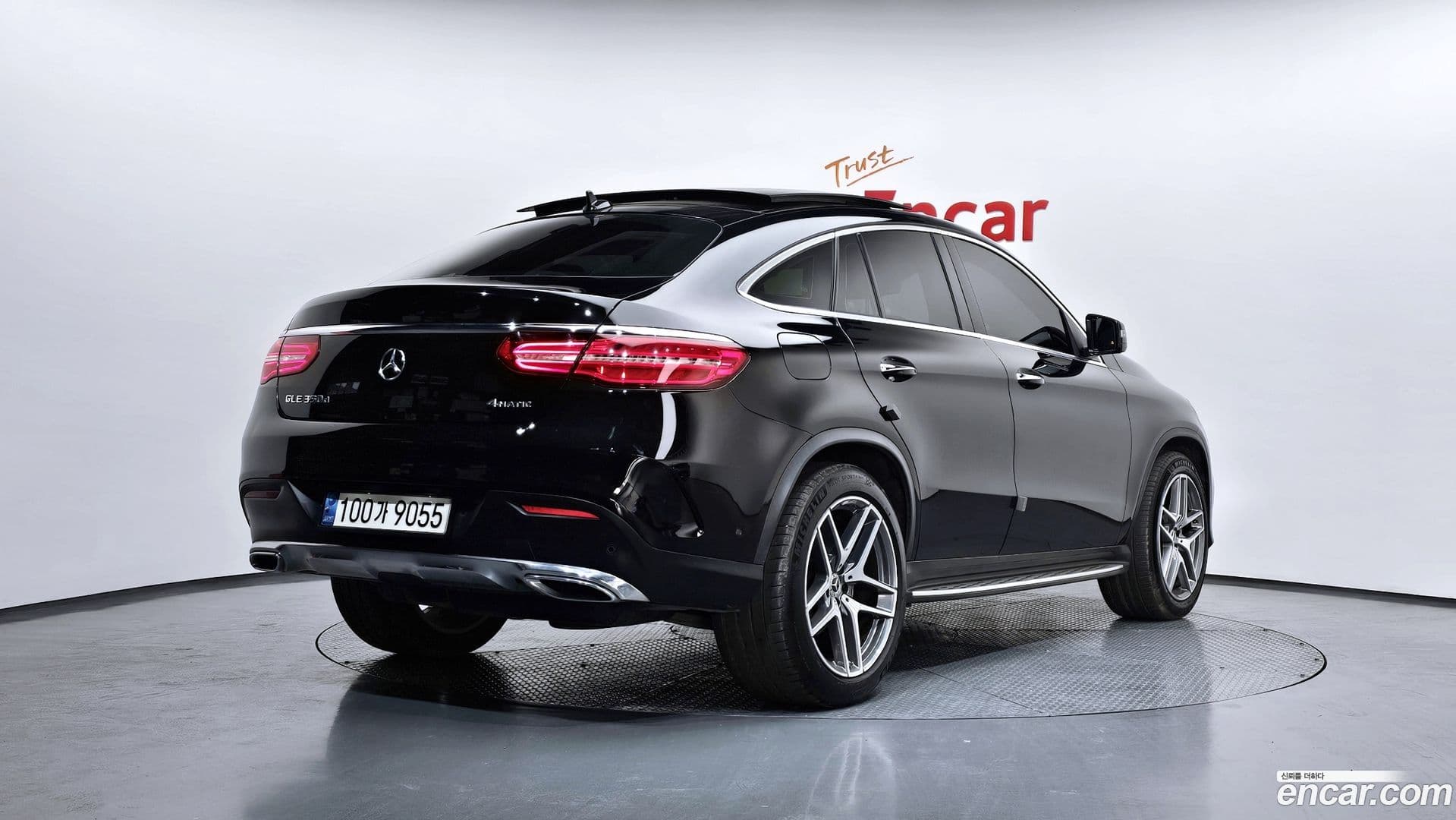 Main__Slider__Photo:GLE-Class Mercedes-Benz 2018.8-1