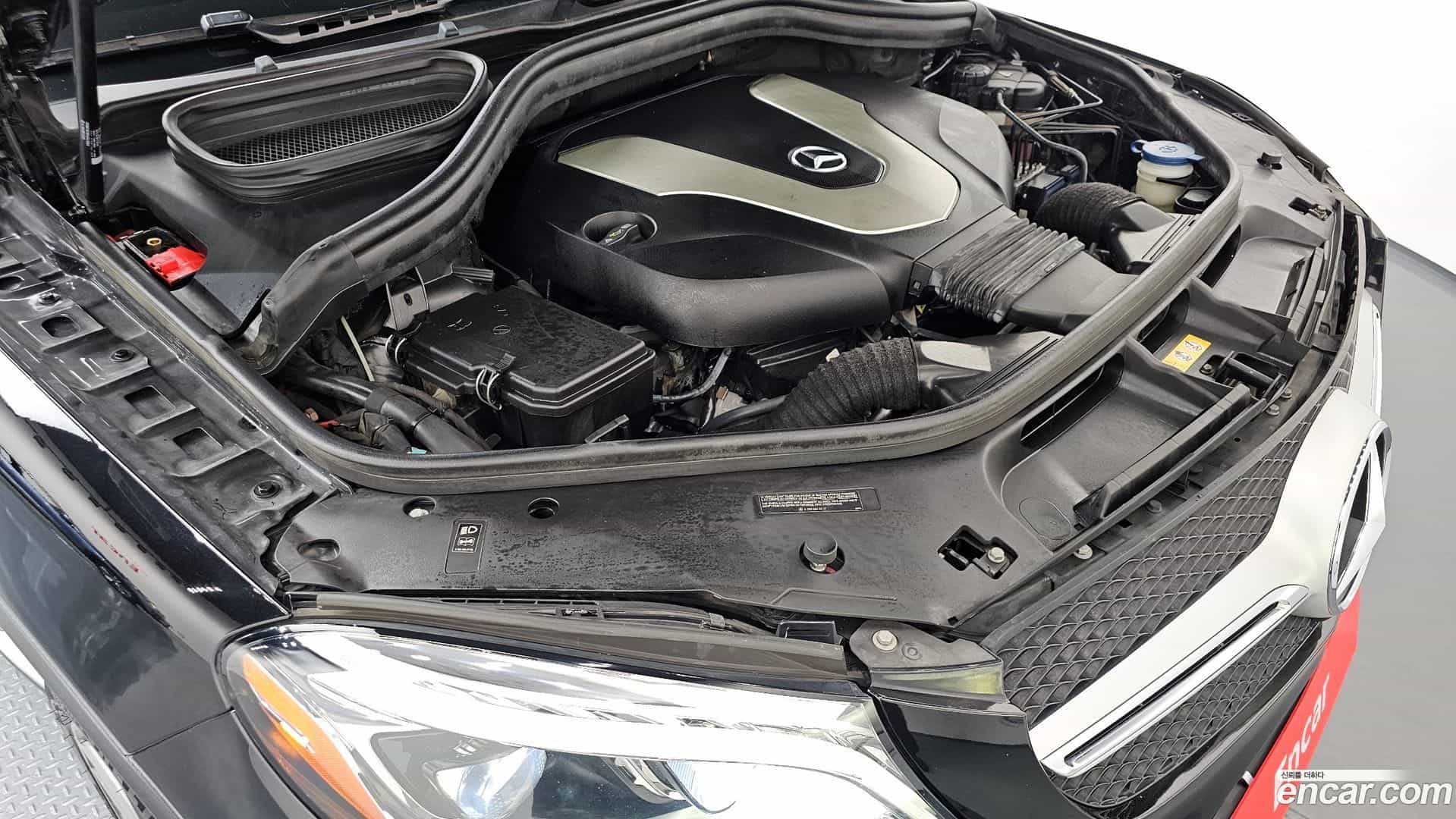 GLE-Class Mercedes-Benz 2018.8-OUTER-006