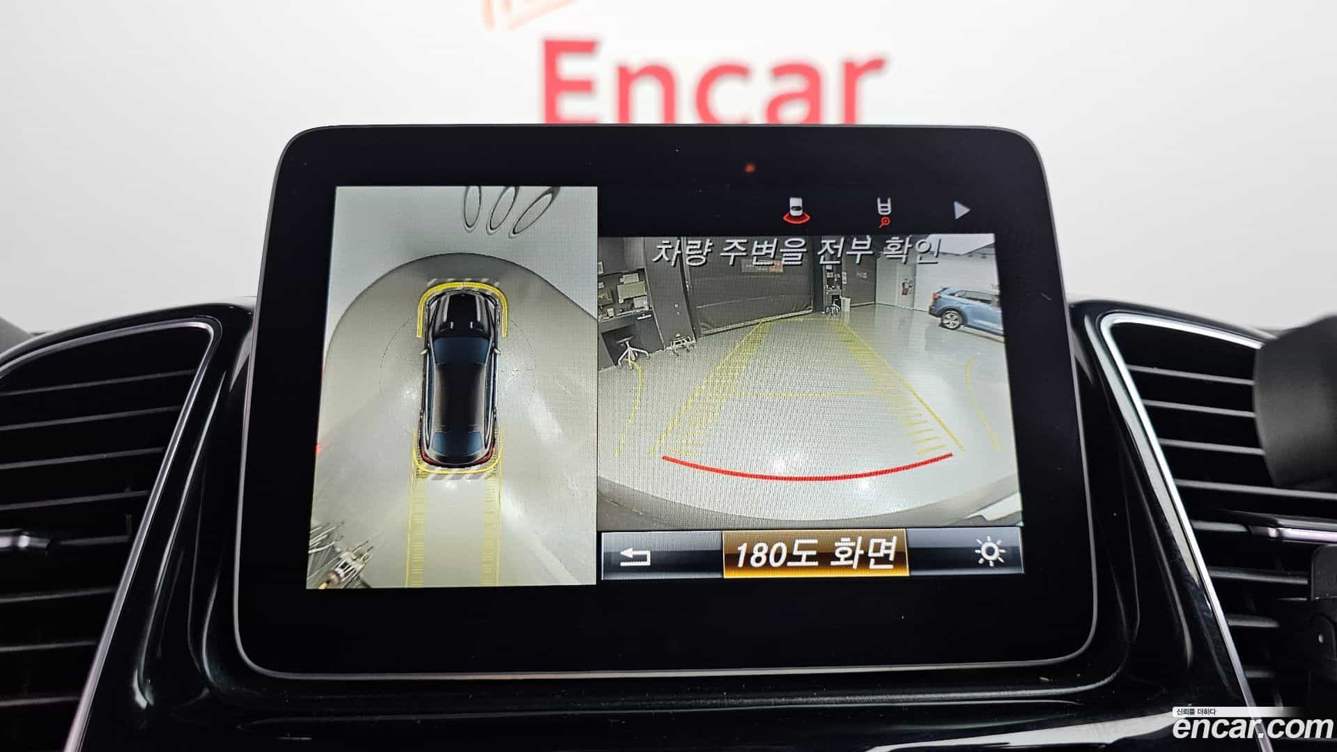 GLE-Class Mercedes-Benz 2018.8-OPTION-019