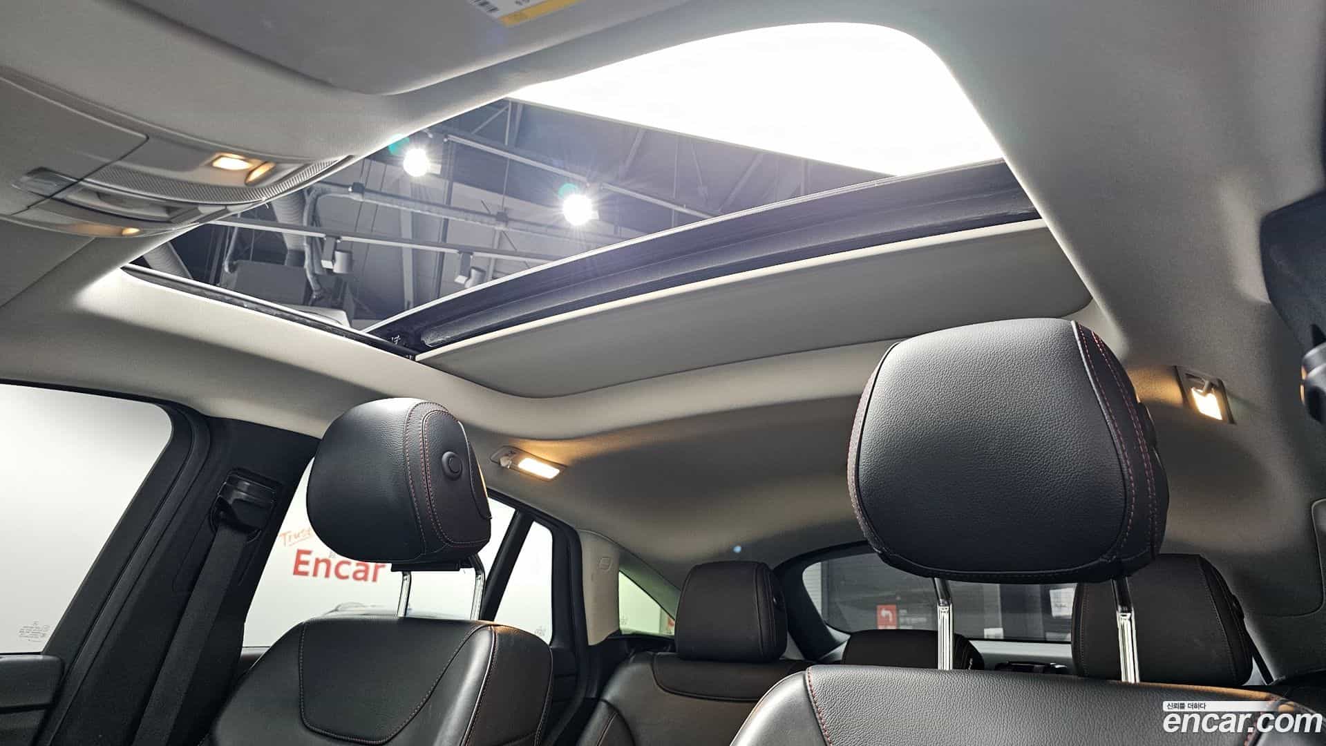 GLE-Class Mercedes-Benz 2018.8-OPTION-023