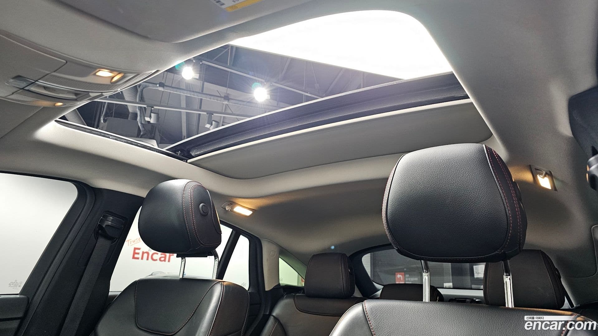 Main__Slider__Photo:GLE-Class Mercedes-Benz 2018.8-18