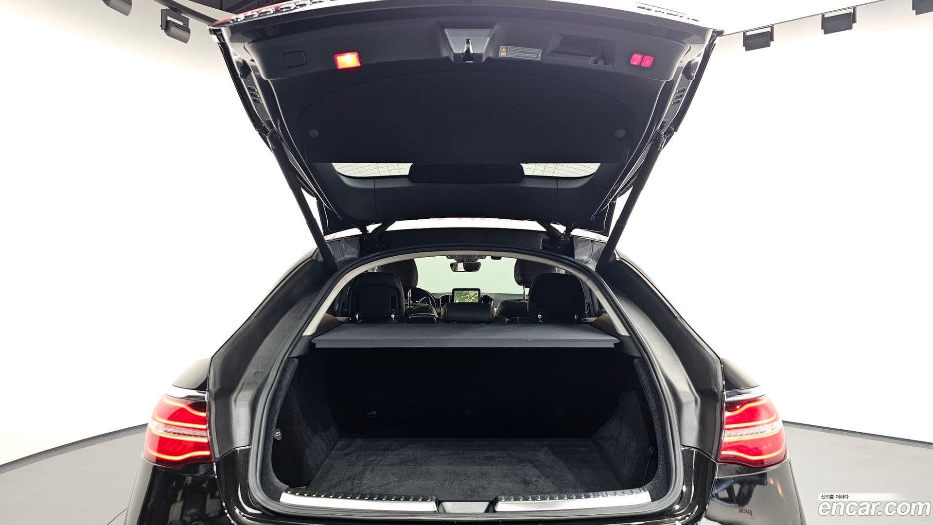 Main__Slider__Photo:GLE-Class Mercedes-Benz 2018.8-19