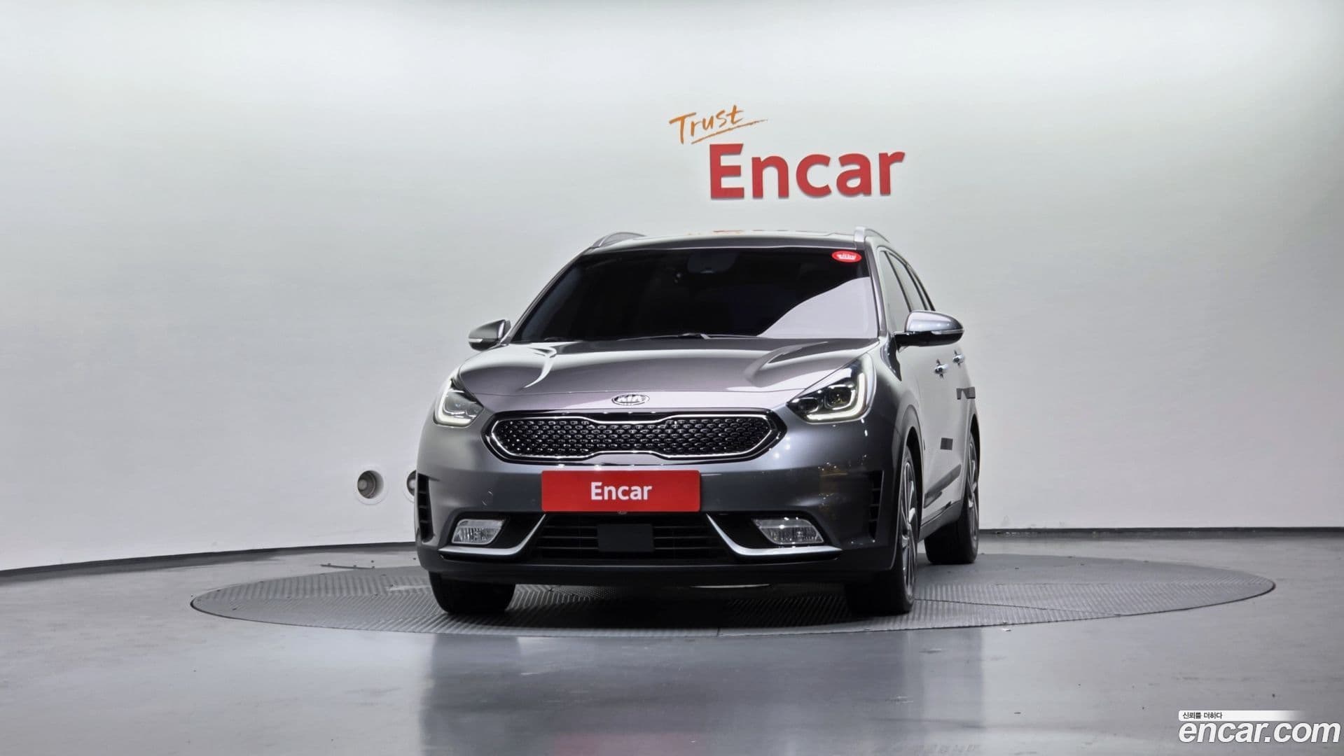 Main__Slider__Photo:Niro Kia 2017.7-2