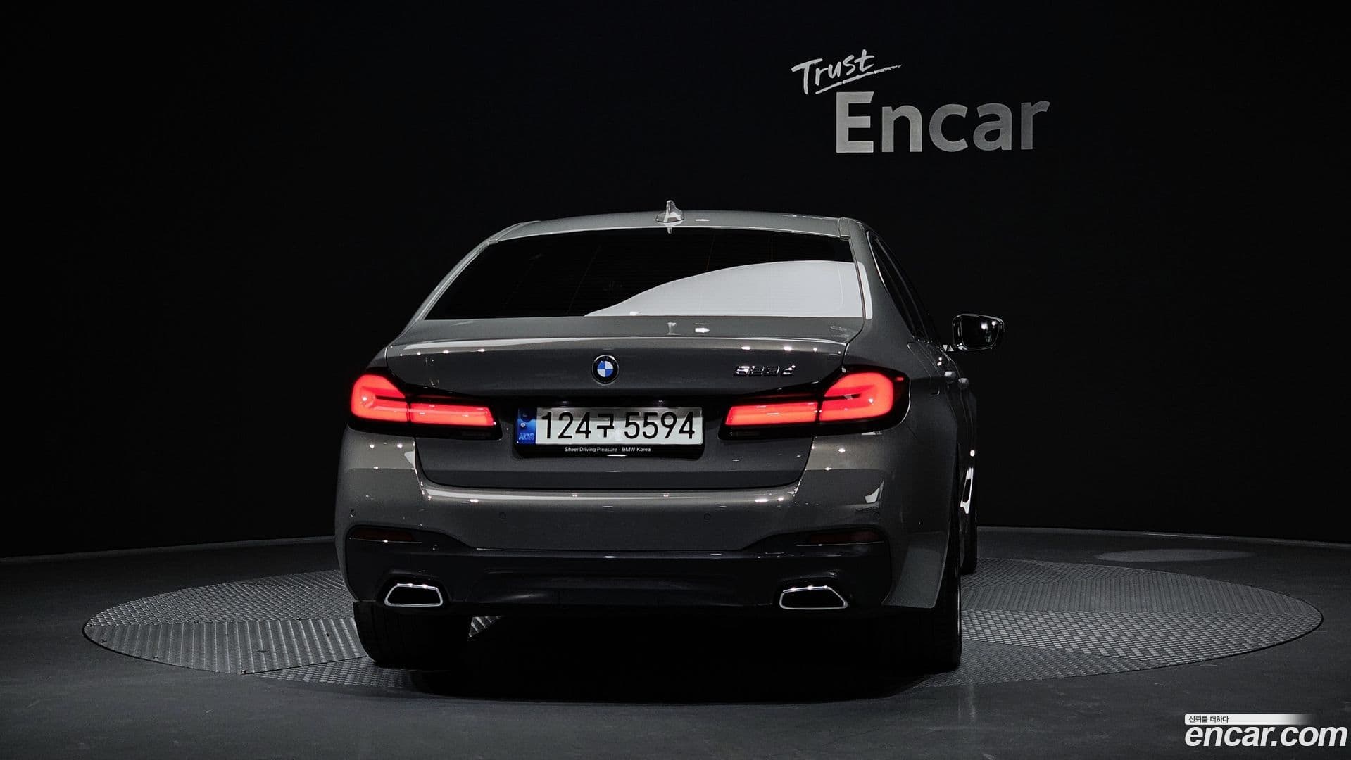 Main__Slider__Photo:5-Series BMW 2021.9-3