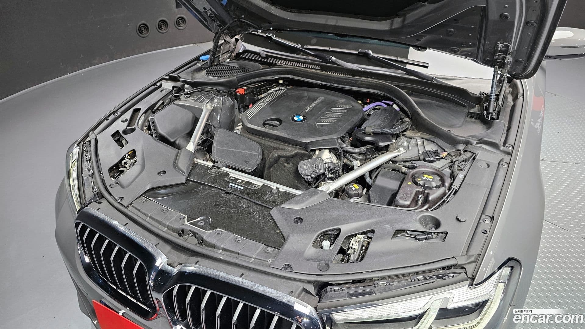 Main__Slider__Photo:5-Series BMW 2021.9-5