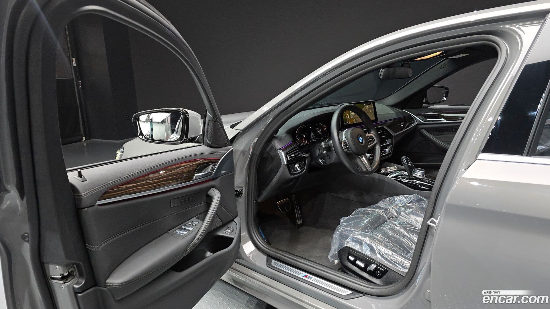 Main__Slider__Photo:5-Series BMW 2021.9-9