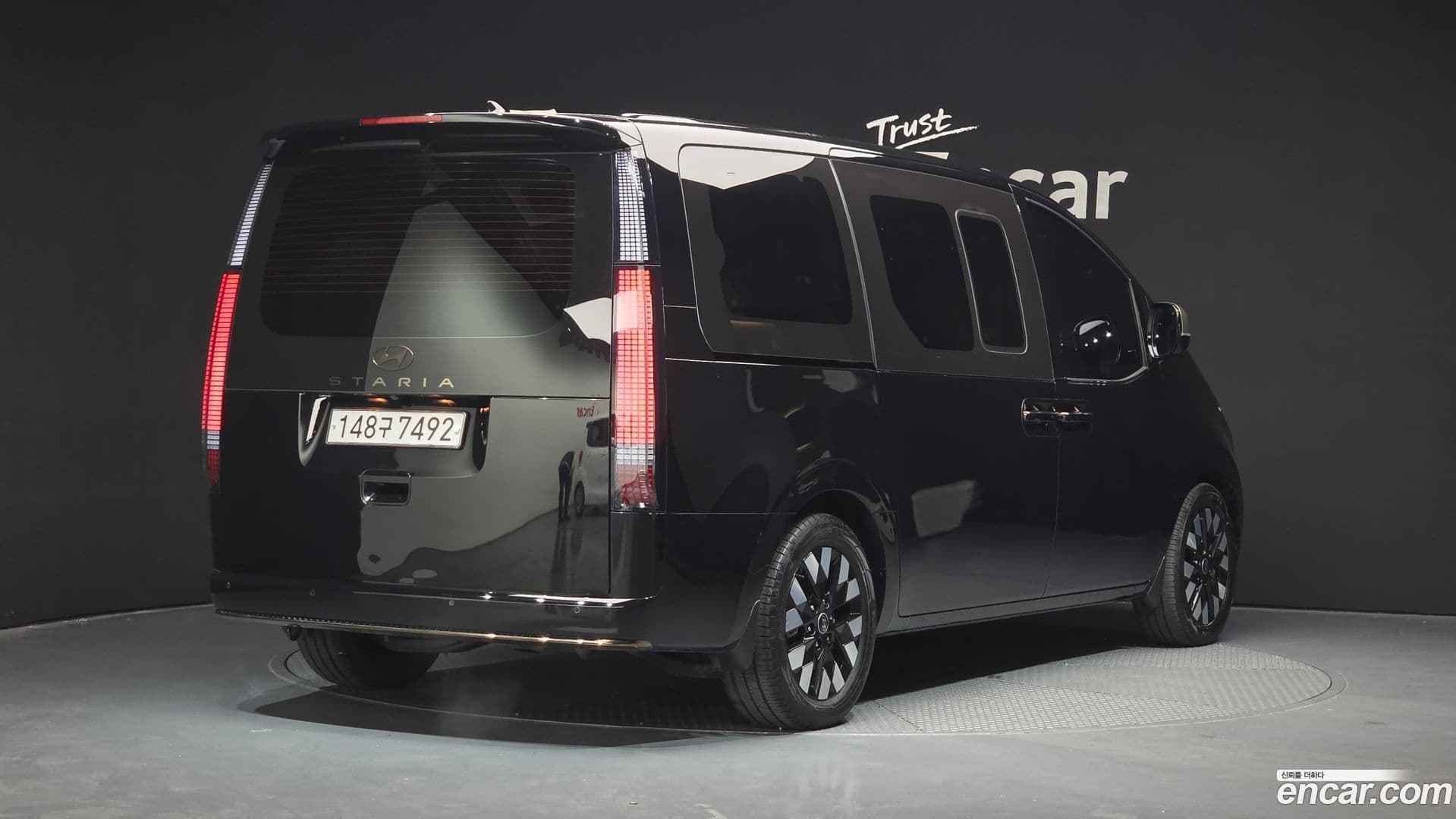 Main__Slider__Photo:Staria Hyundai 2024.2-1