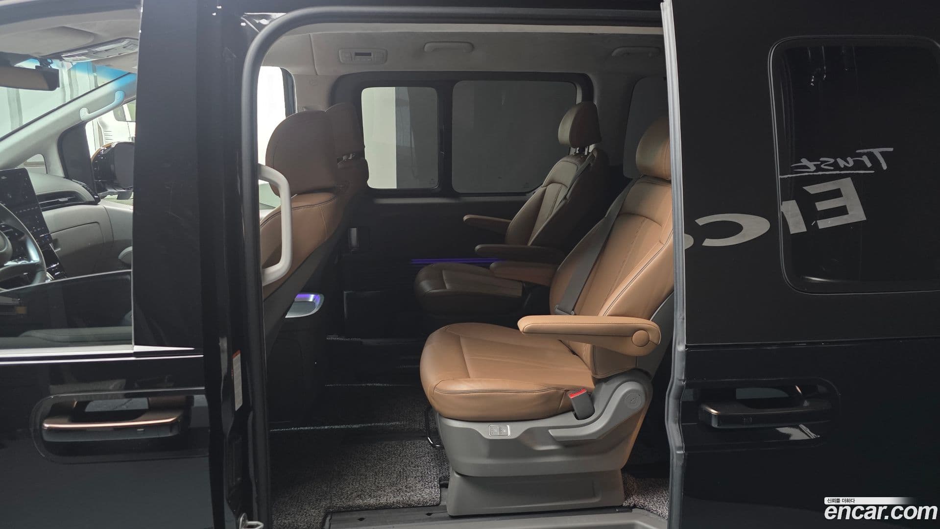 Main__Slider__Photo:Staria Hyundai 2024.2-10